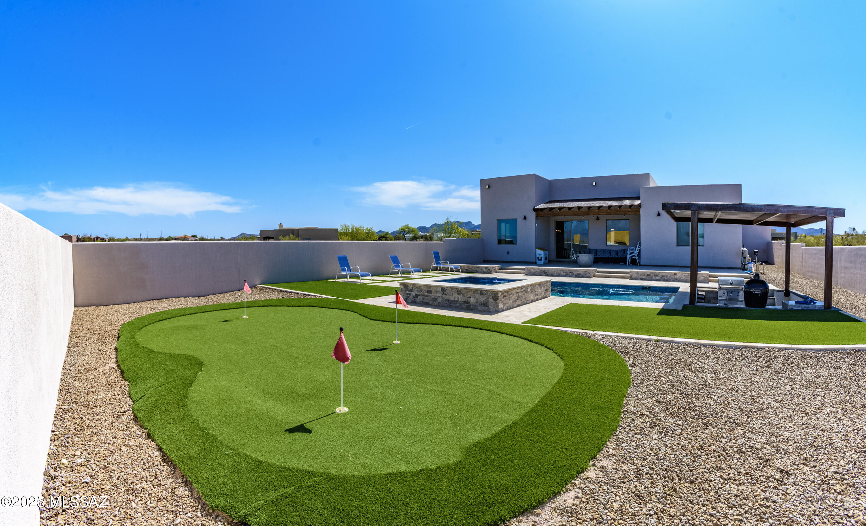 Las Rocas - Residential