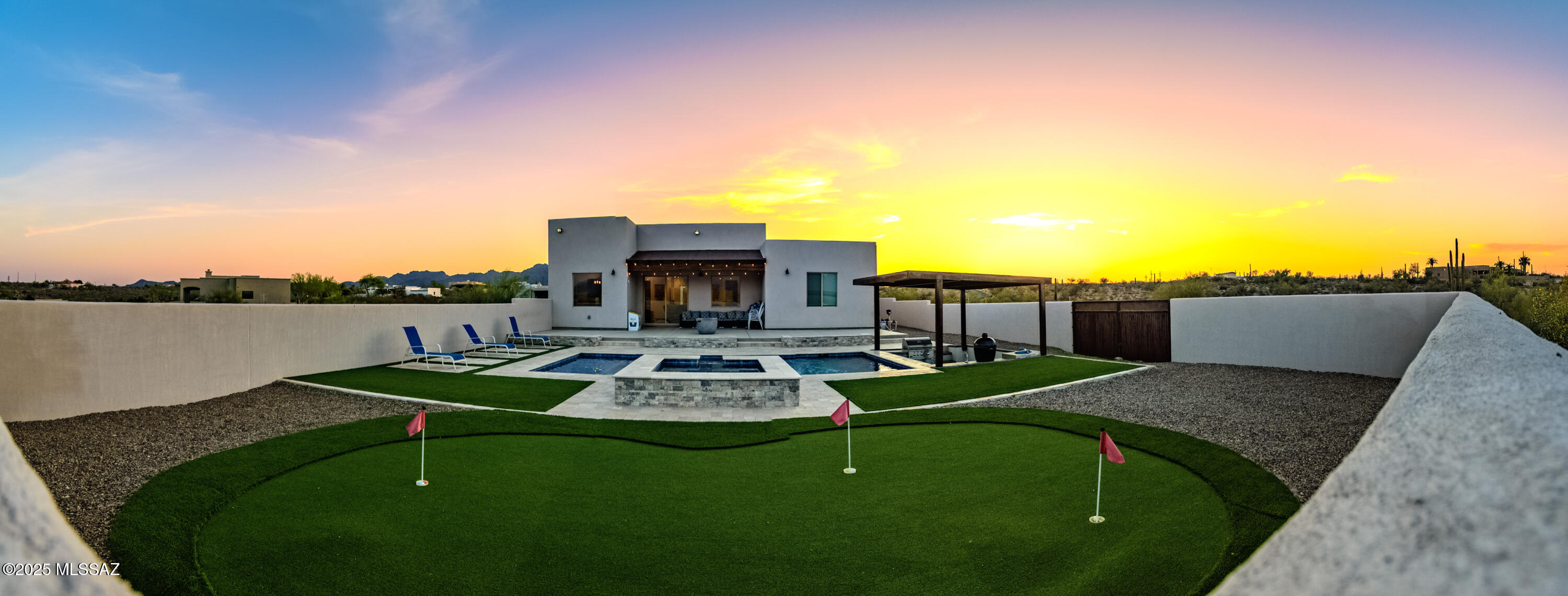 Las Rocas - Residential