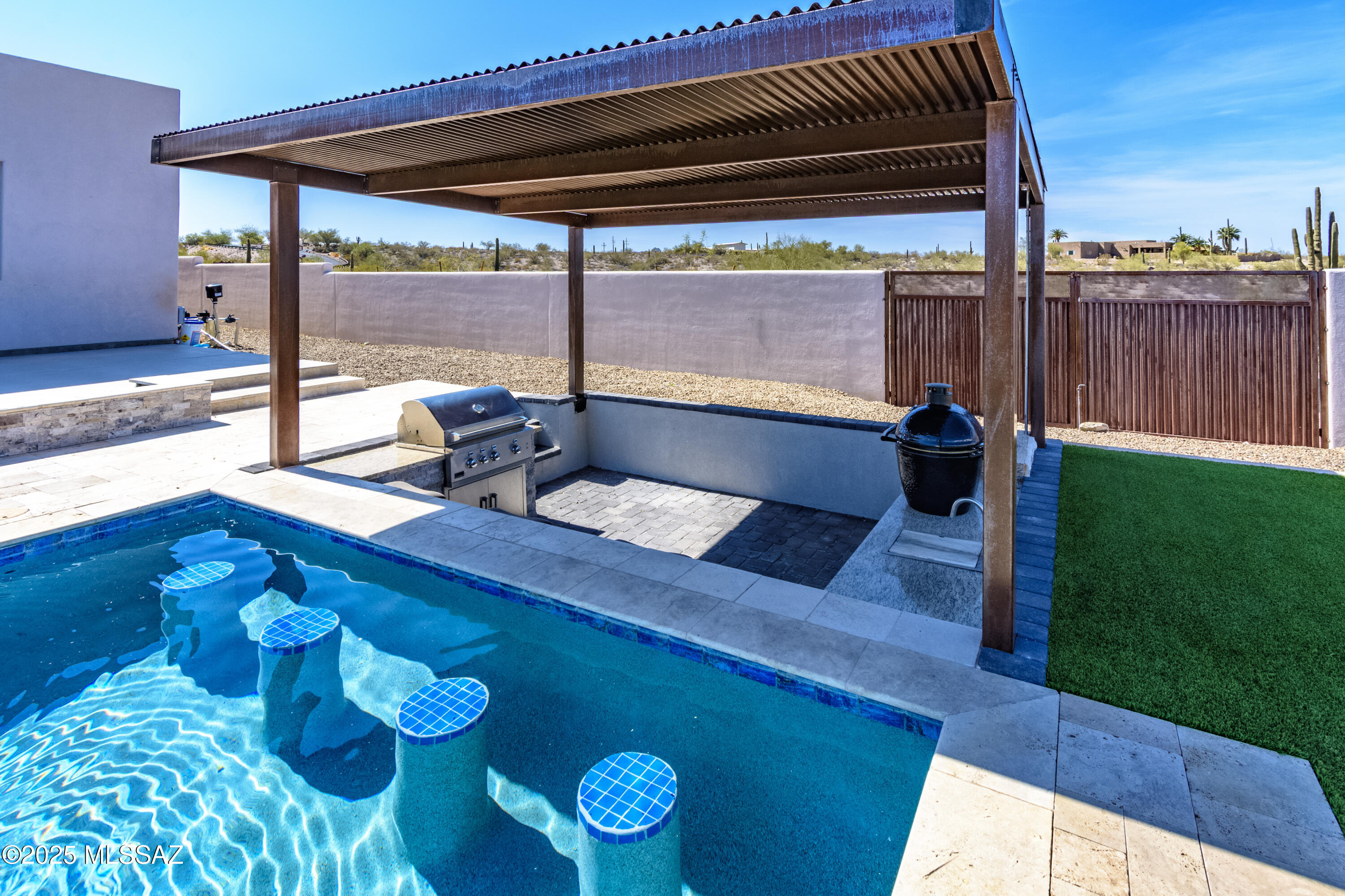 Las Rocas - Residential