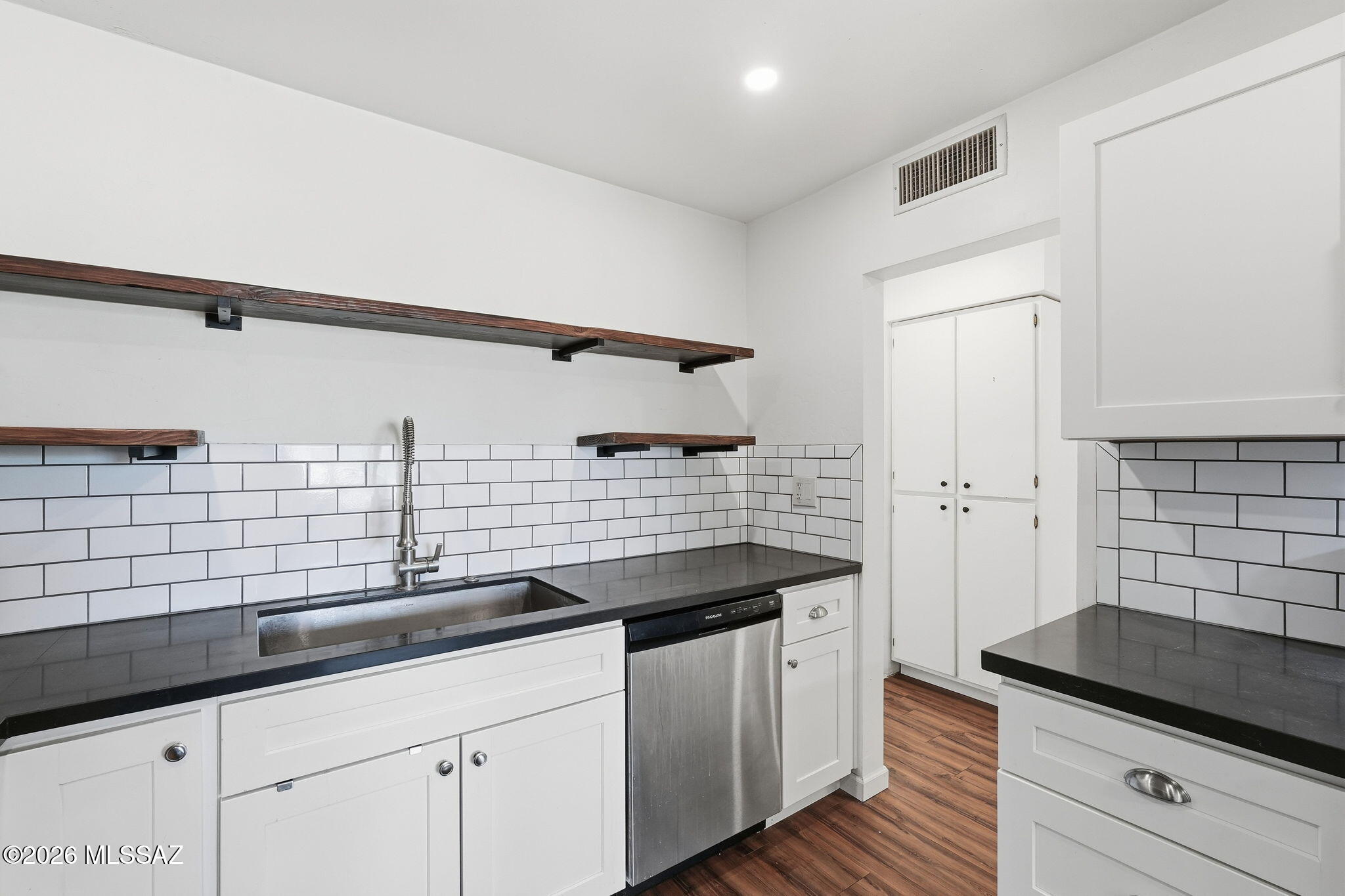 Blenman Annex - Residential