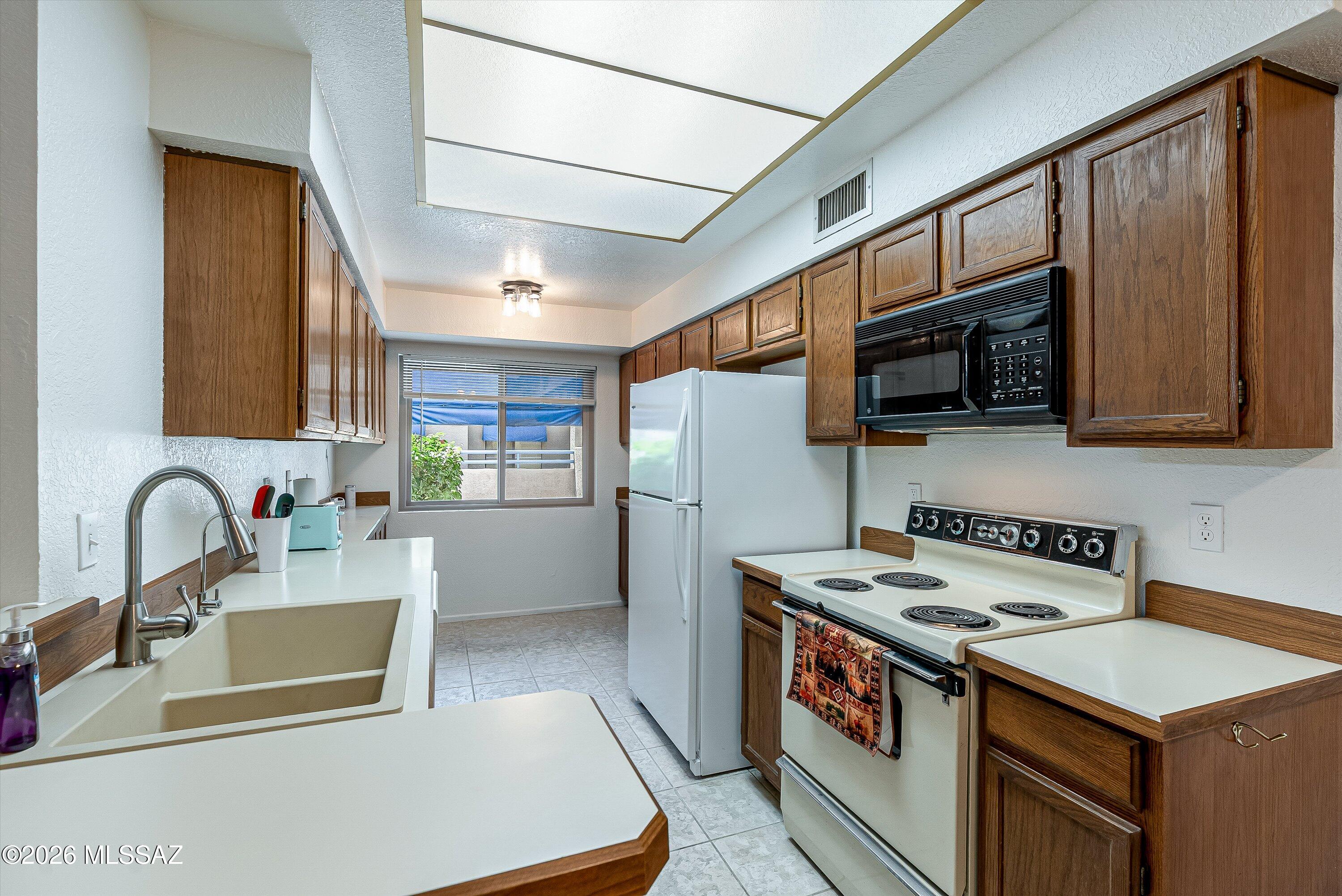Summertree Condominiums (1-224) - Residential