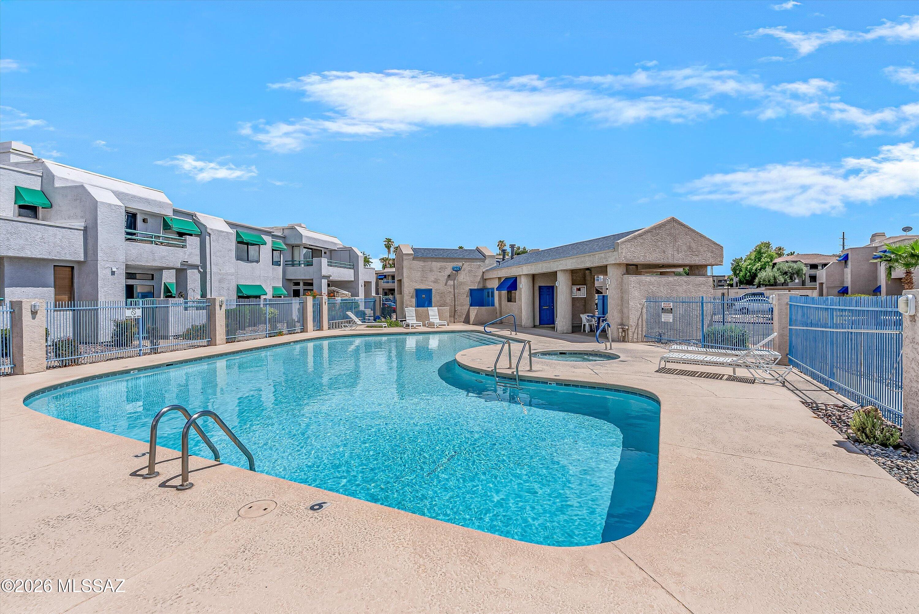 Summertree Condominiums (1-224) - Residential