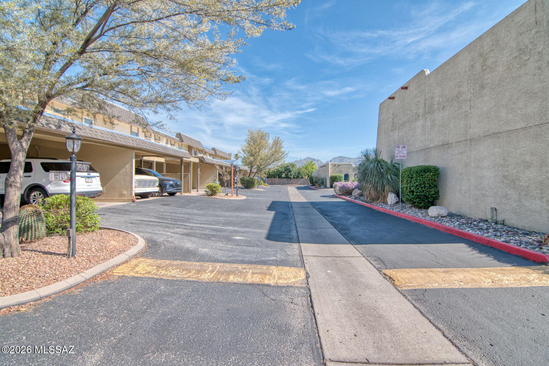 Valle Cereza (1-59) - Residential