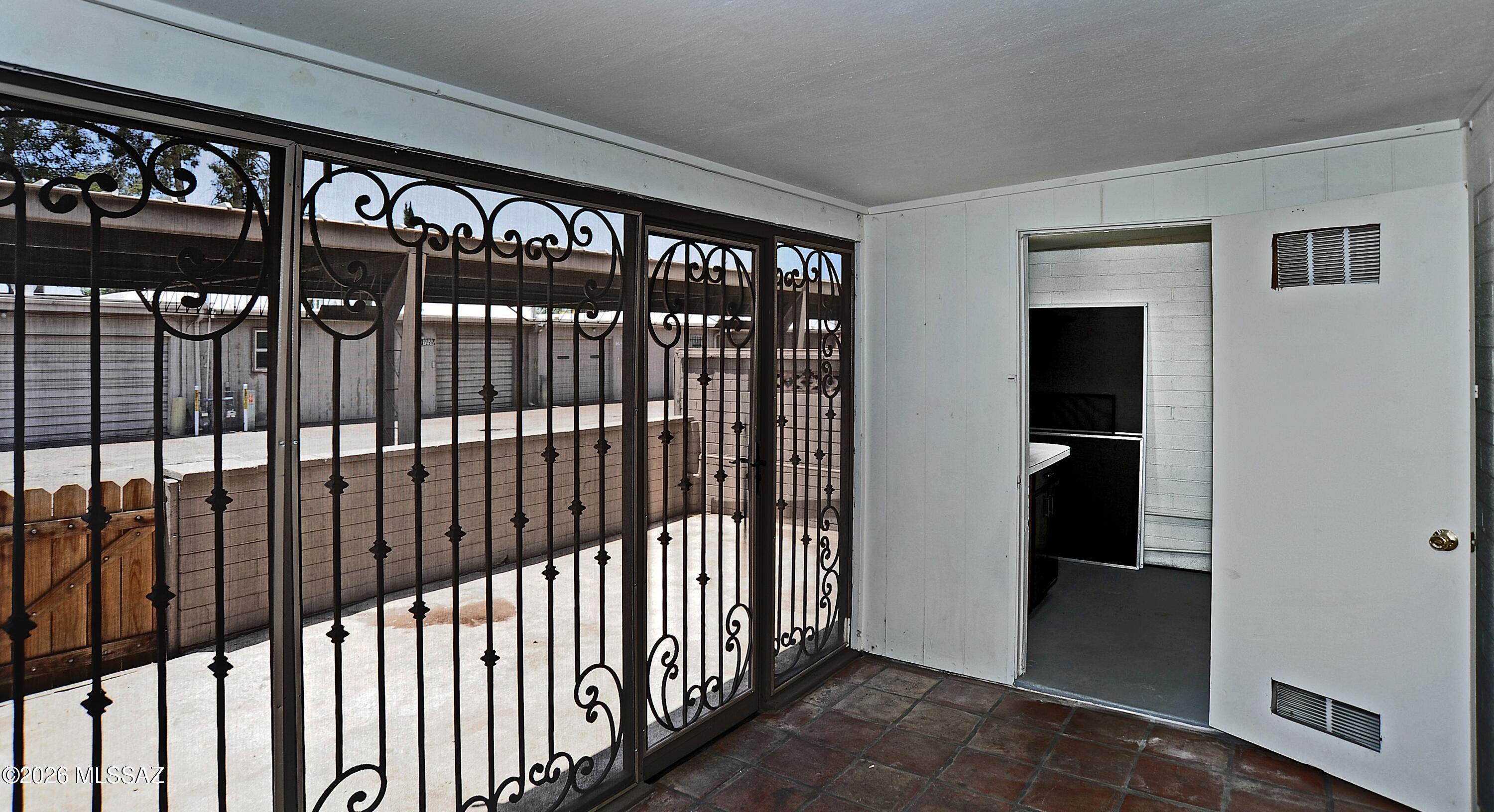 Rolling Hills Towne House - Residential