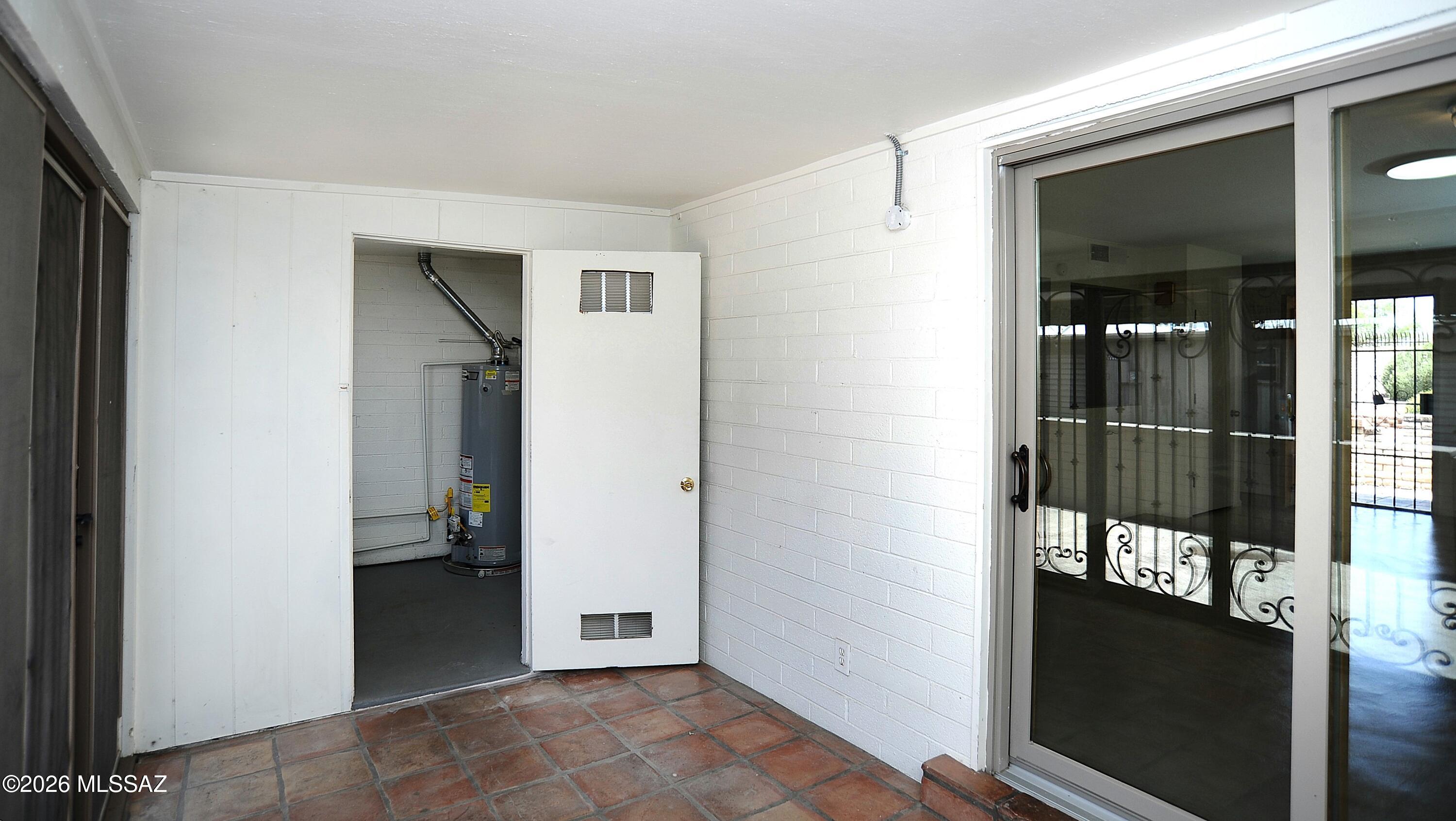 Rolling Hills Towne House - Residential