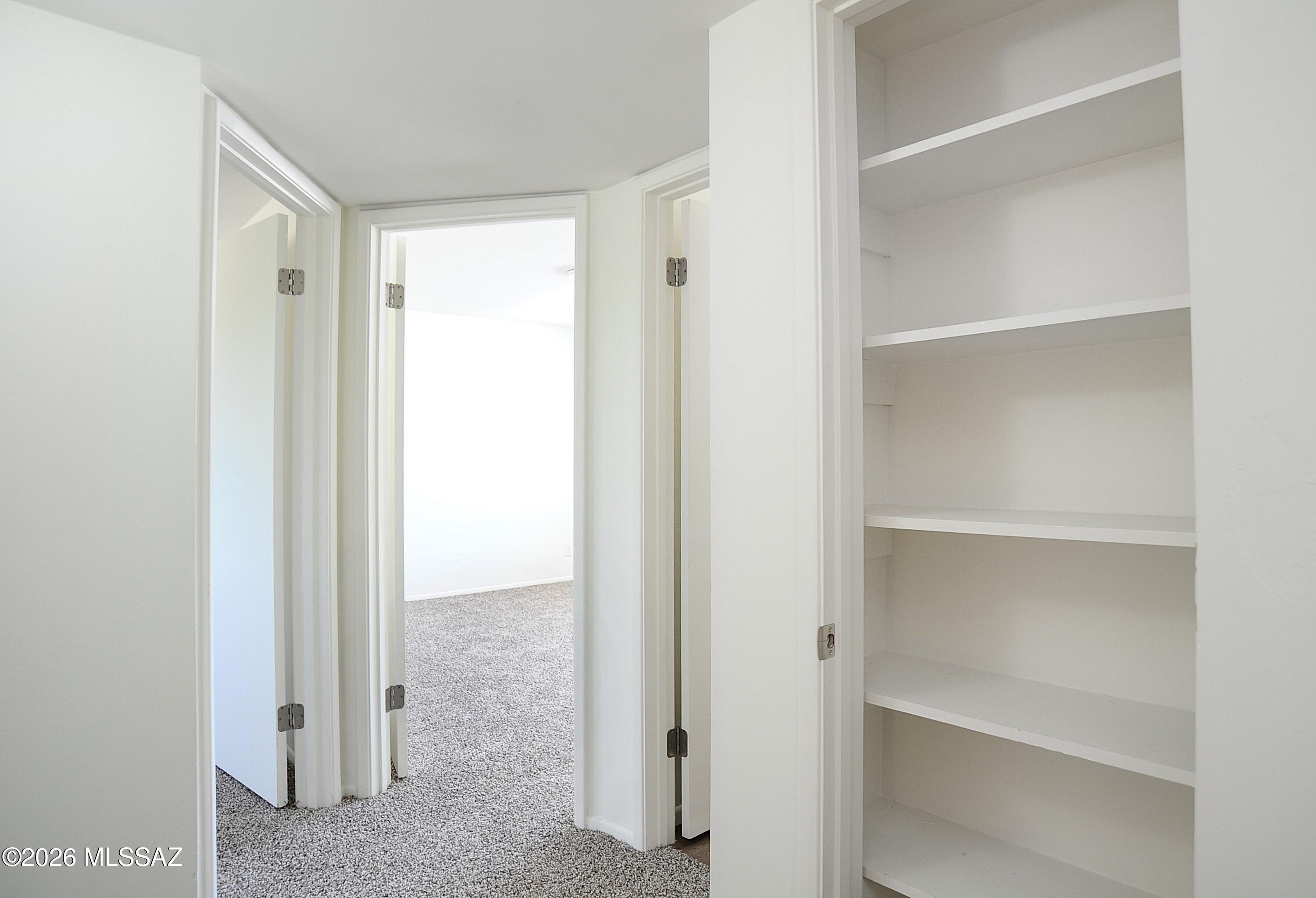 Rolling Hills Towne House - Residential