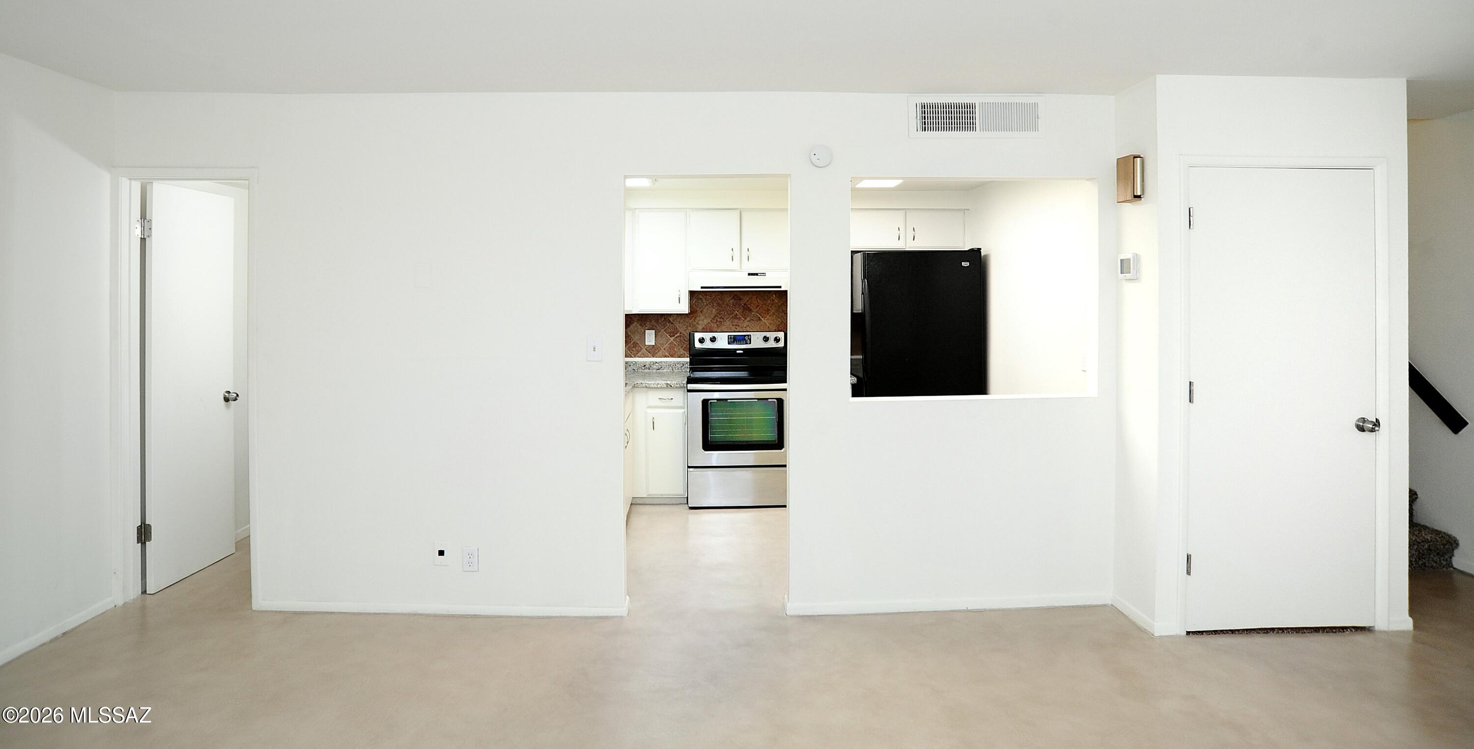 Rolling Hills Towne House - Residential