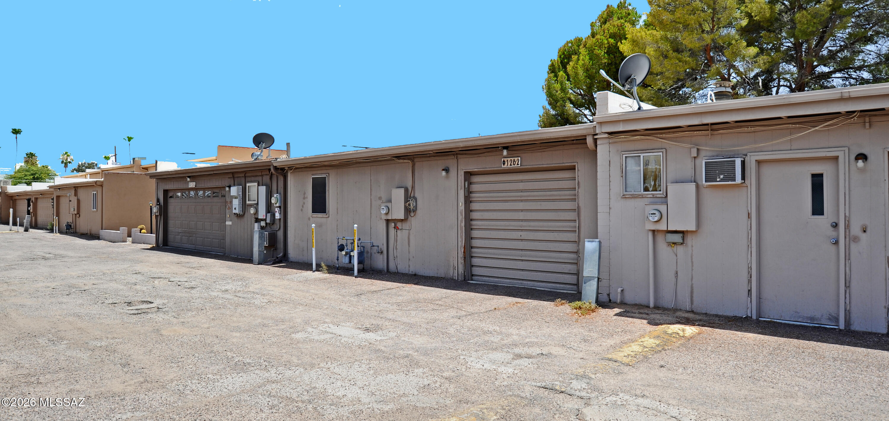 Rolling Hills Towne House - Residential