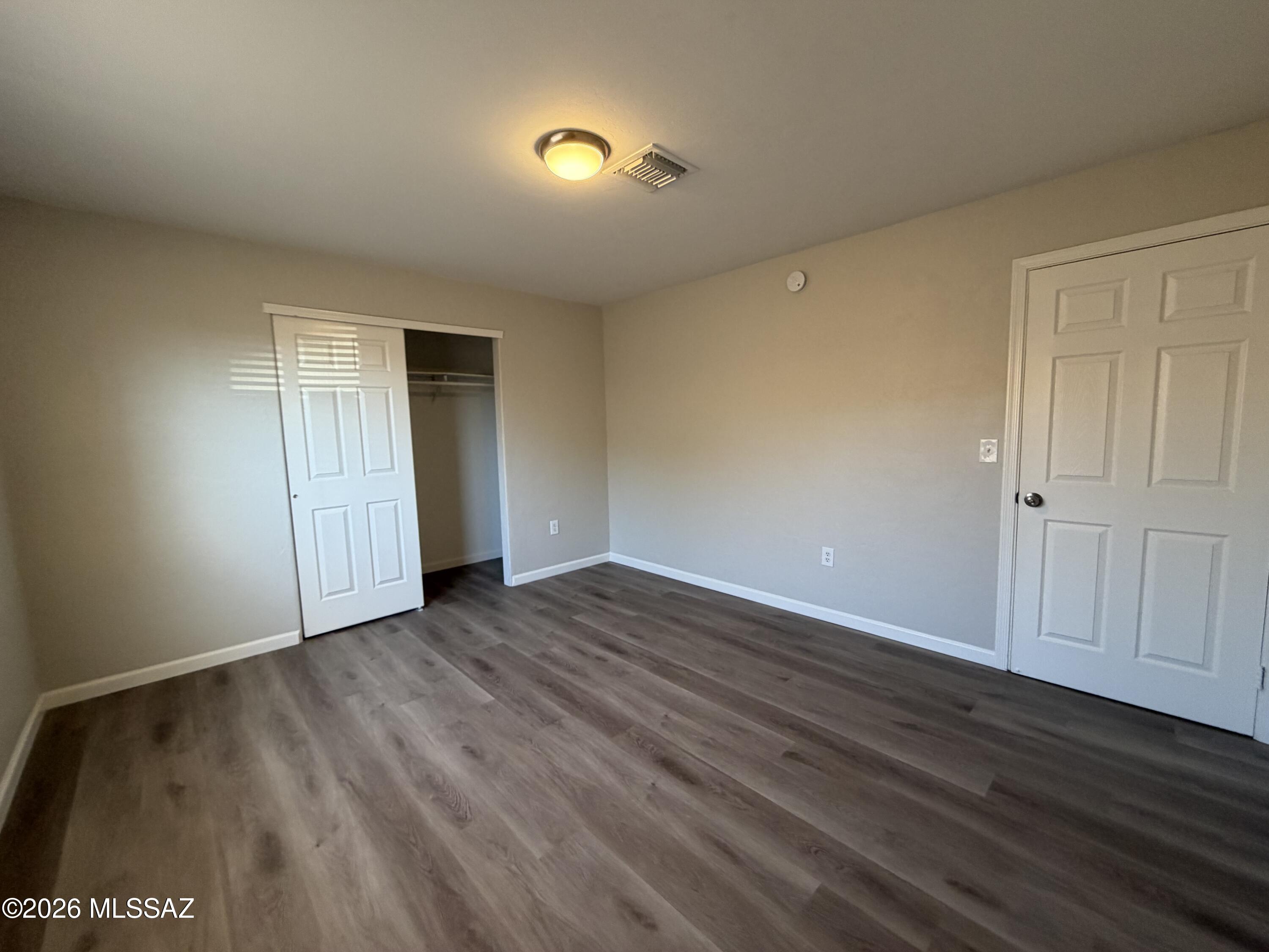 El Rio Park - Residential Lease