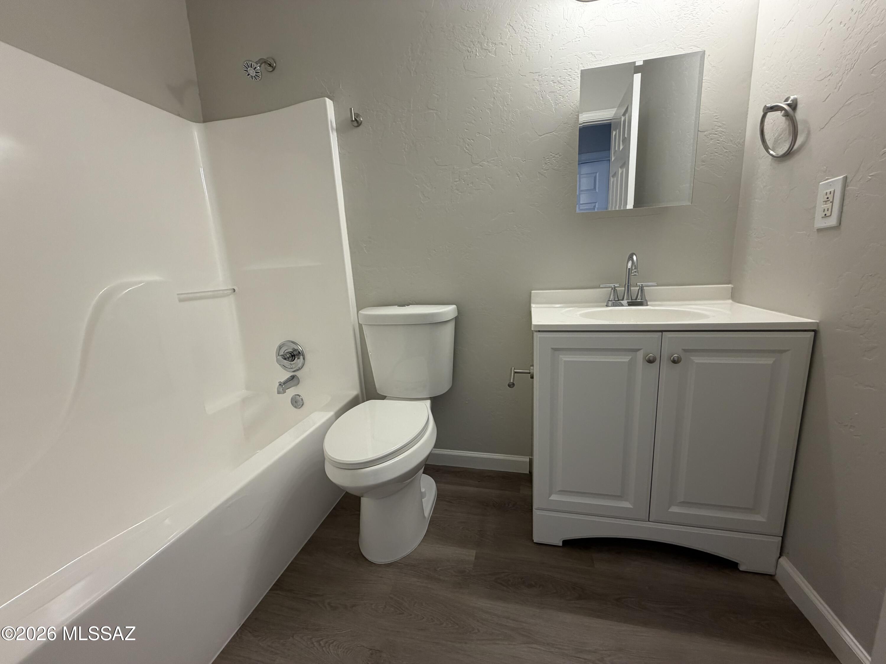 El Rio Park - Residential Lease