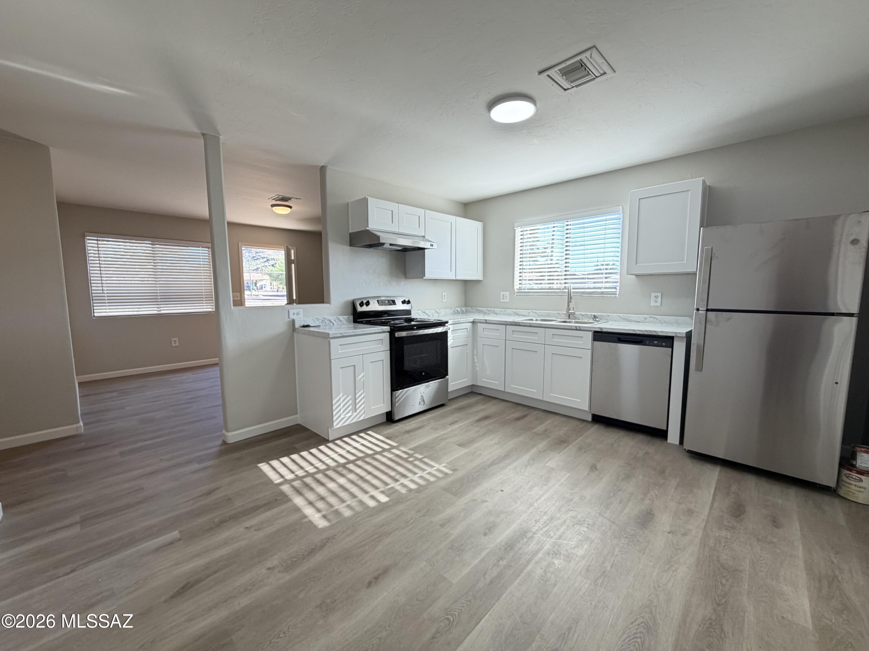 El Rio Park - Residential Lease
