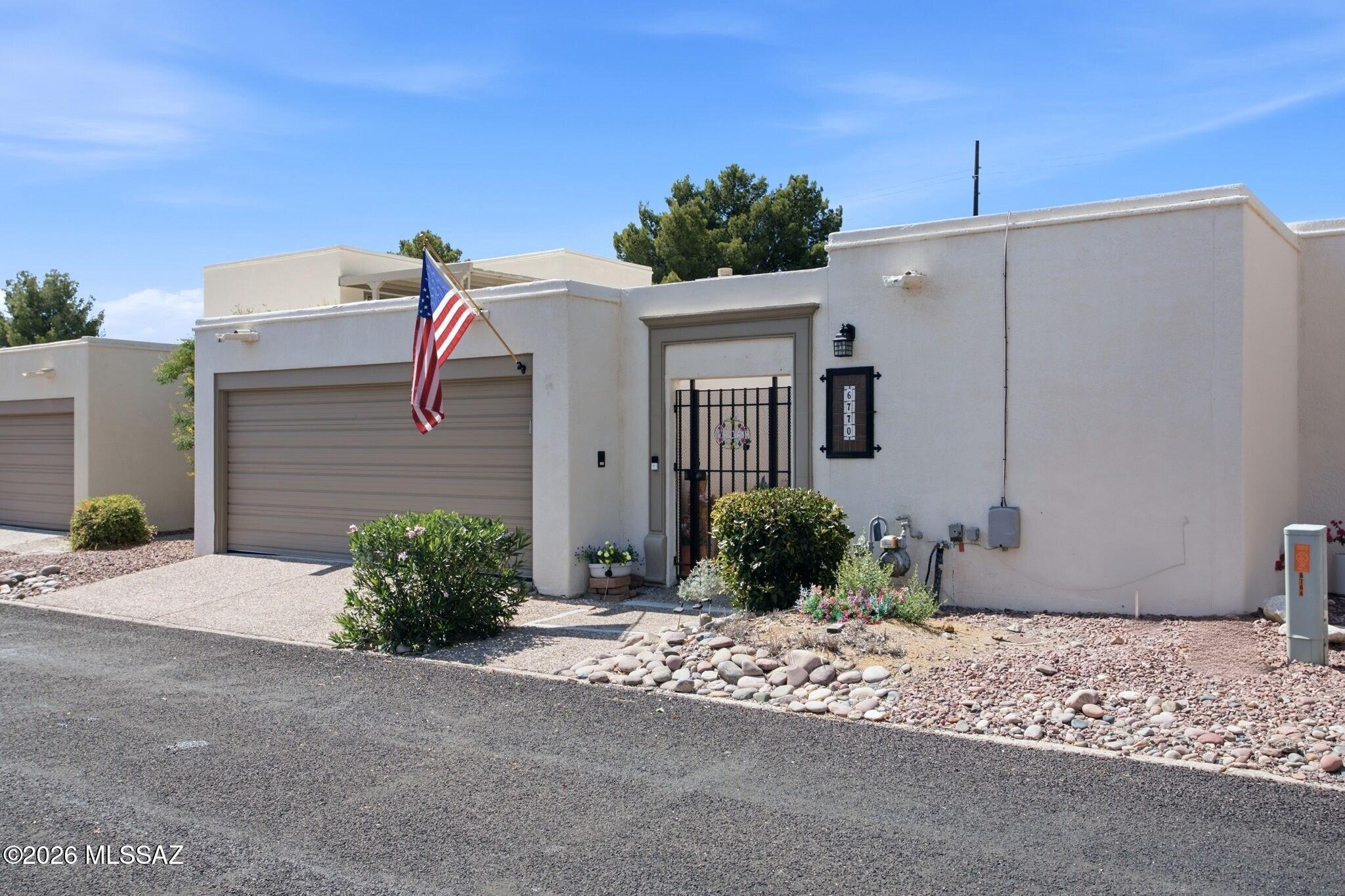 El Dorado Townhomes - Residential