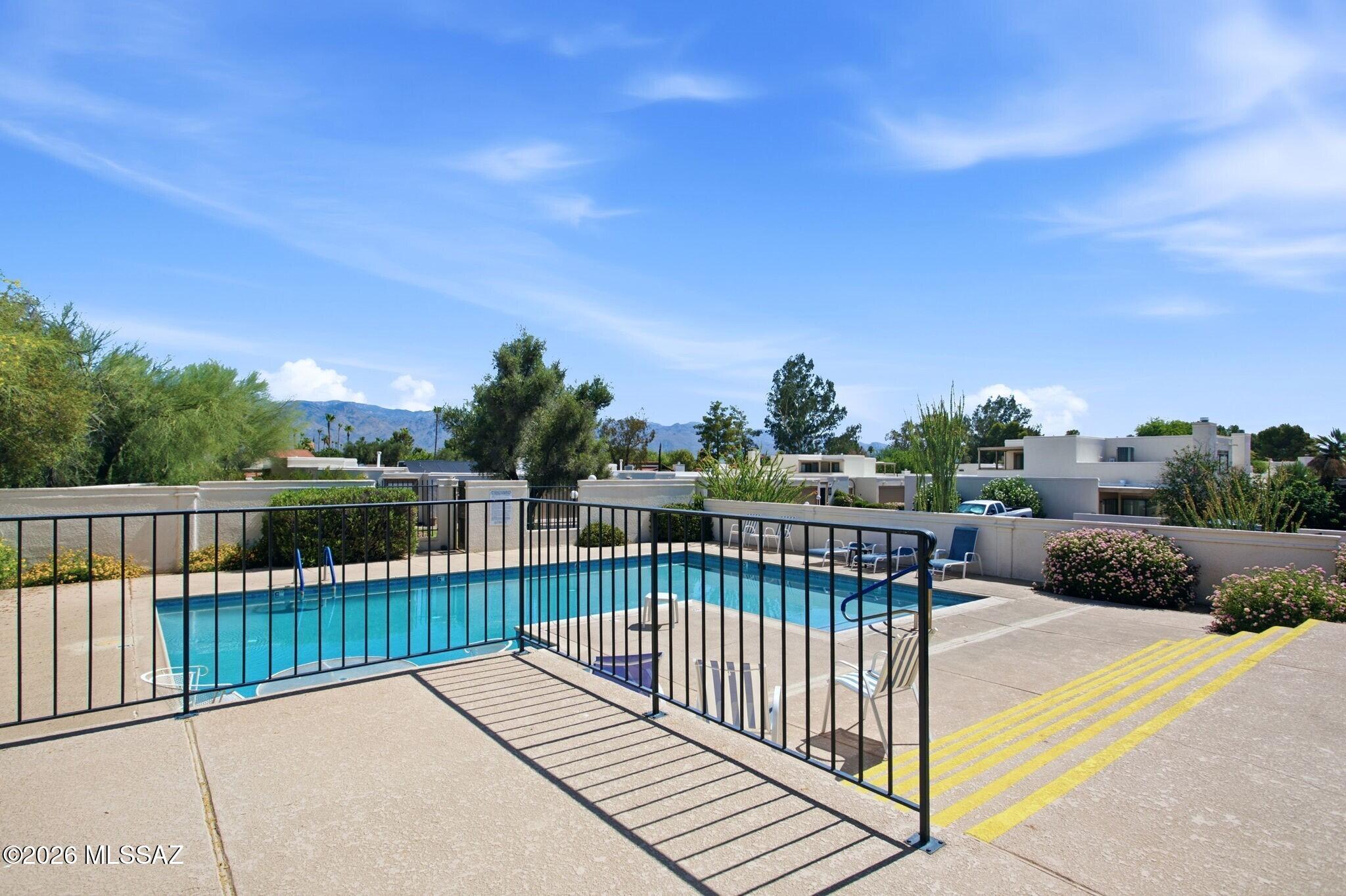 El Dorado Townhomes - Residential