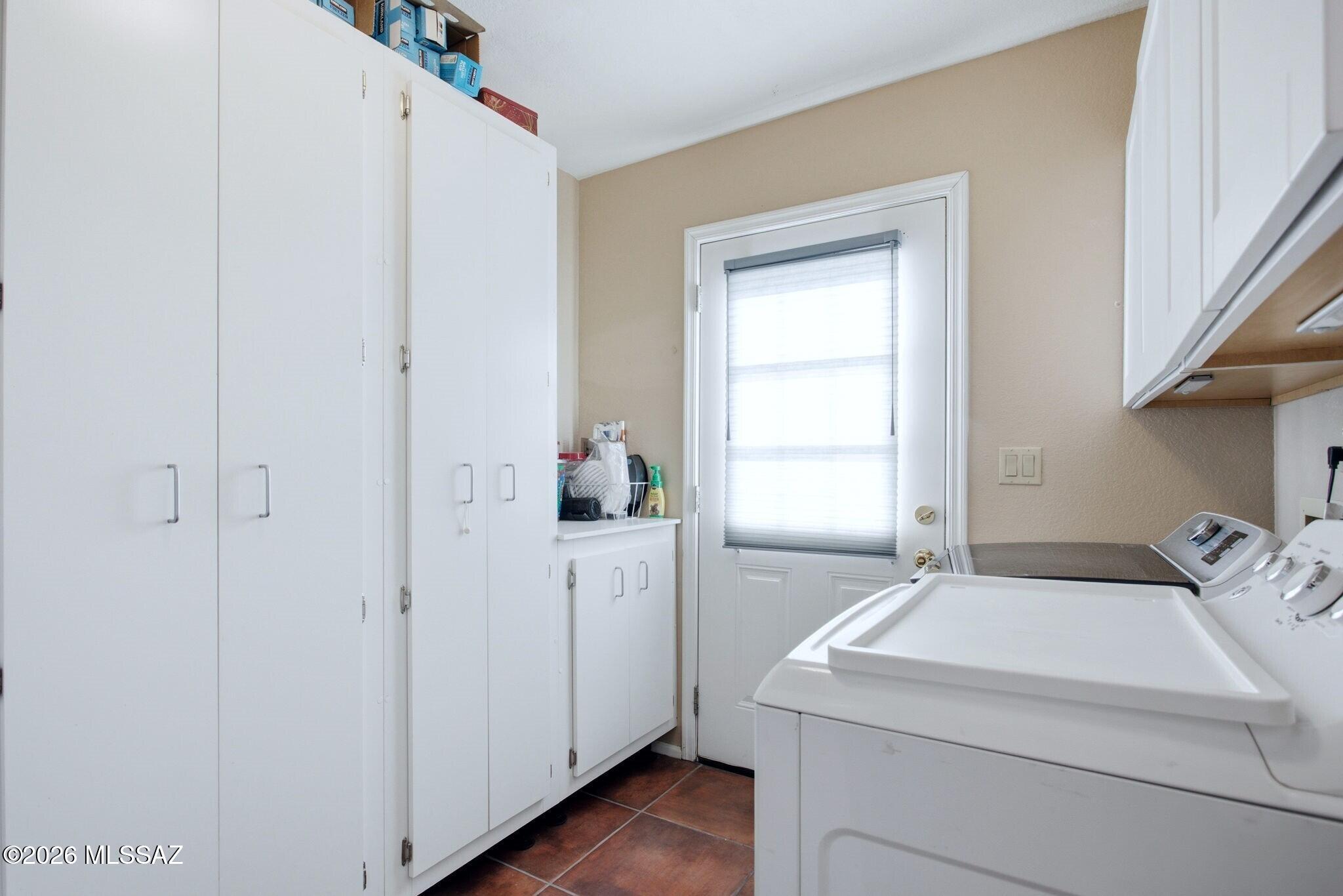 El Dorado Townhomes - Residential