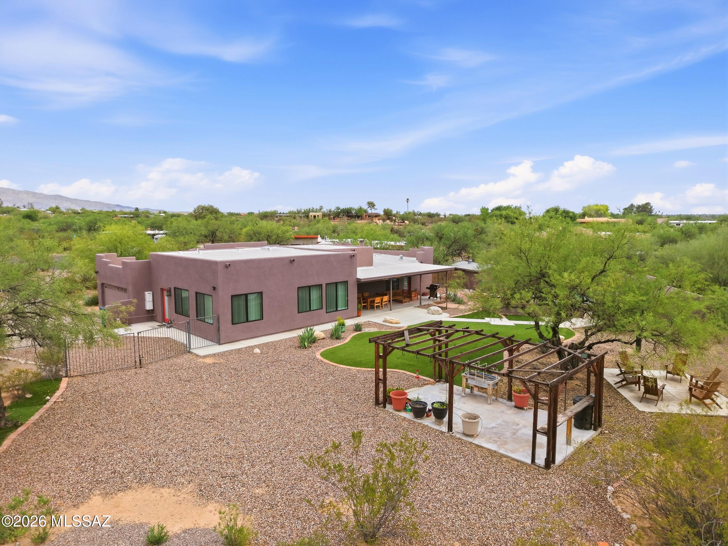 Tres Lomas (1-147) - Residential