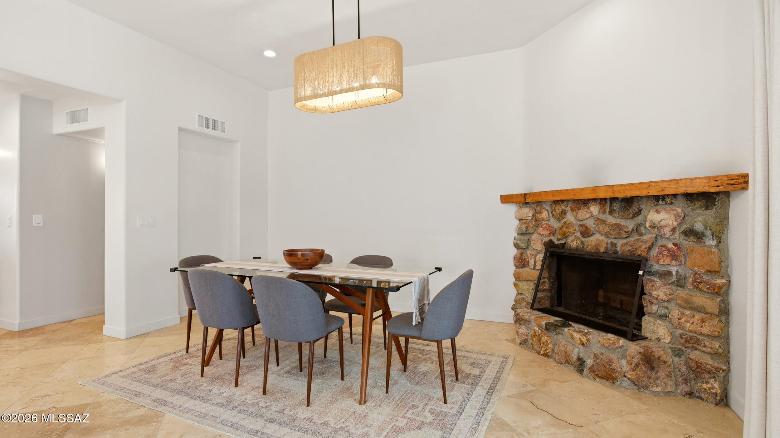 Tres Lomas (1-147) - Residential