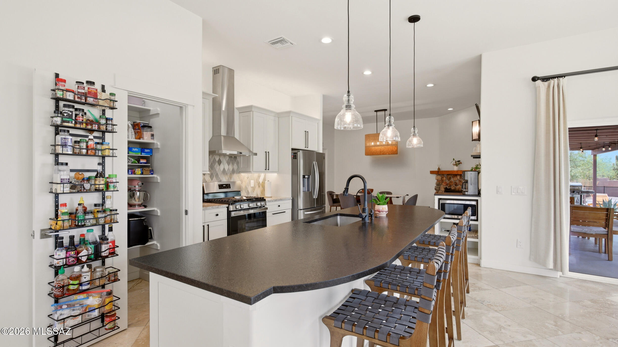 Tres Lomas (1-147) - Residential