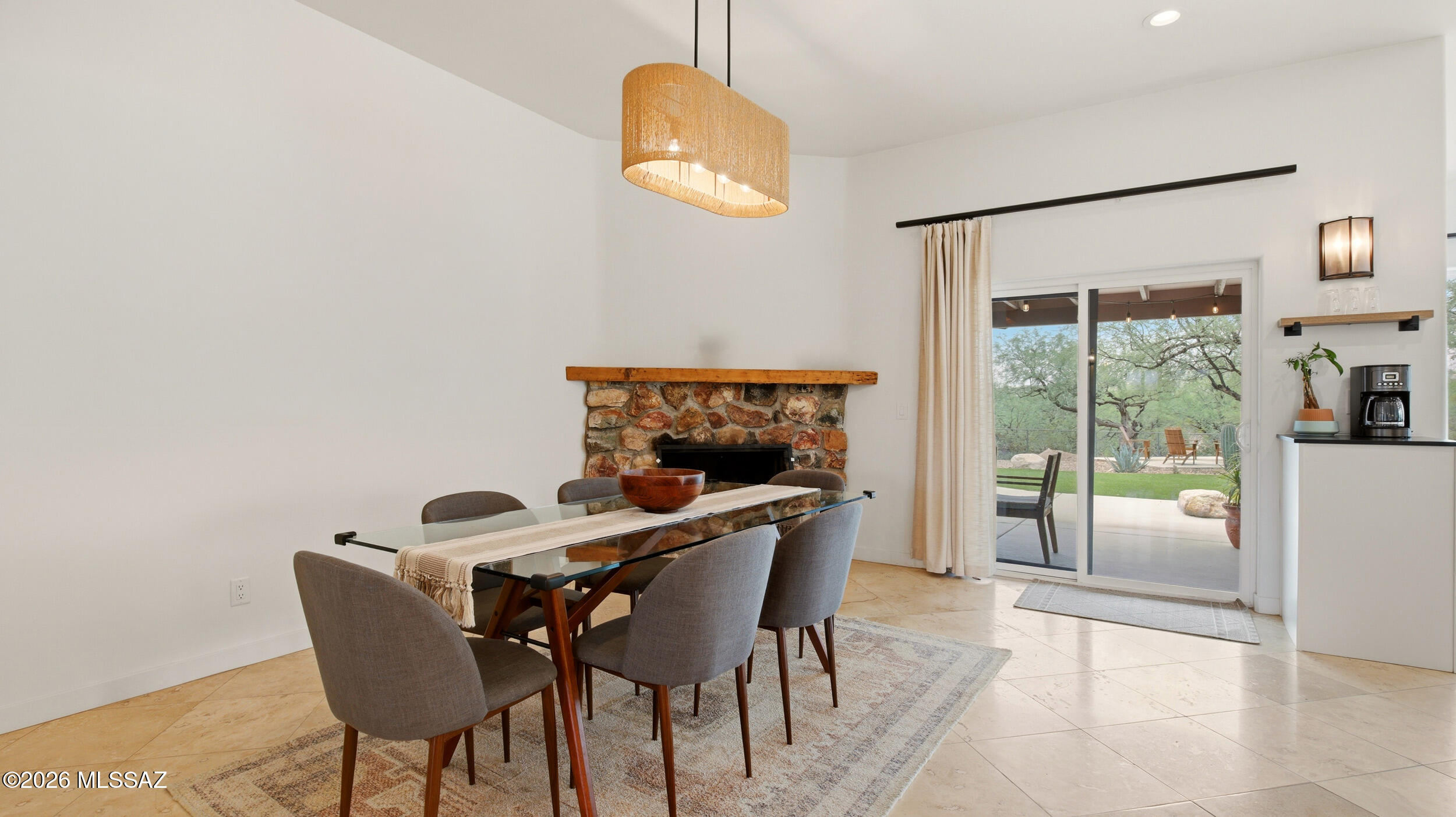 Tres Lomas (1-147) - Residential