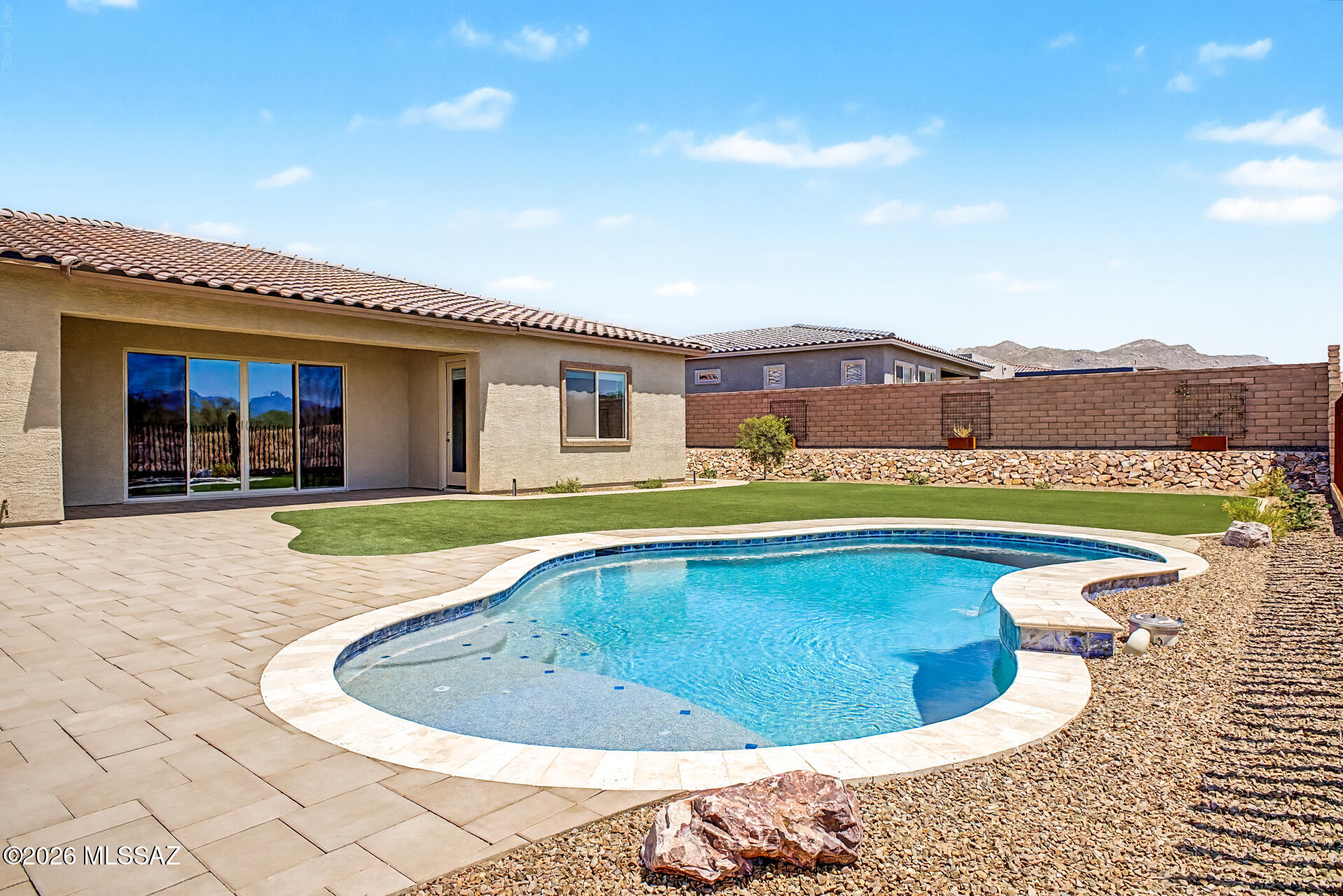 Los Saguaros At Dove Mountain SQ20121640199 - Residential