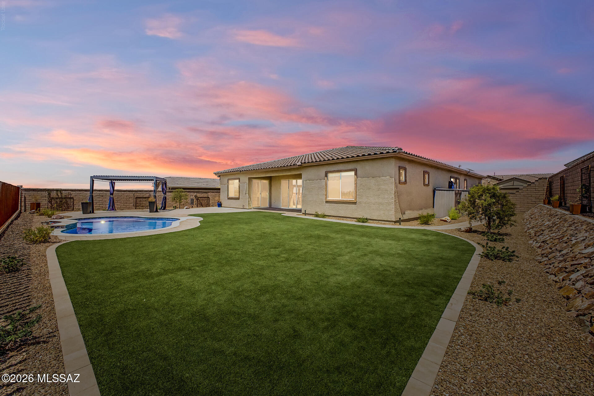 Los Saguaros At Dove Mountain SQ20121640199 - Residential