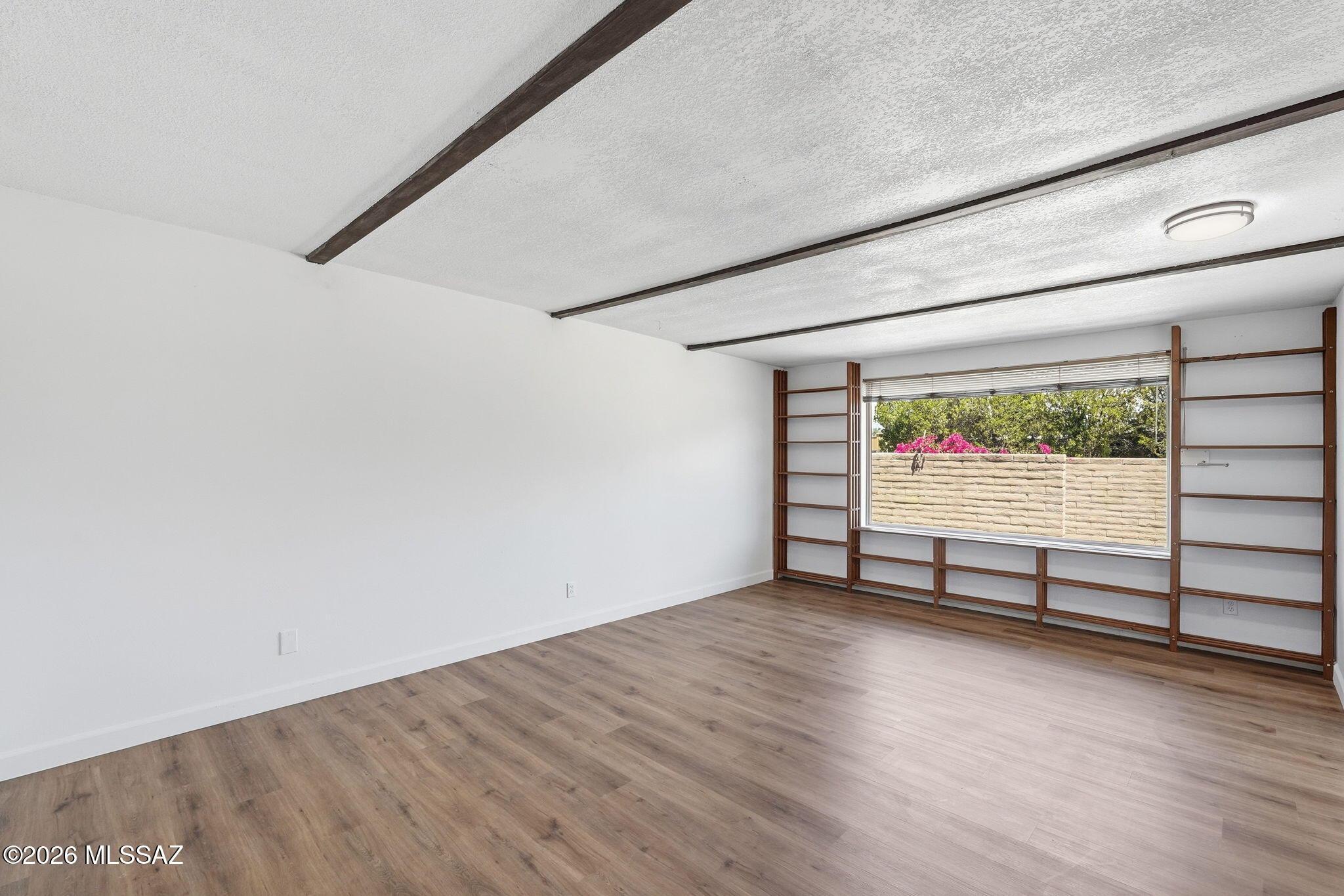 Essex Gardens East (1-44) - Residential