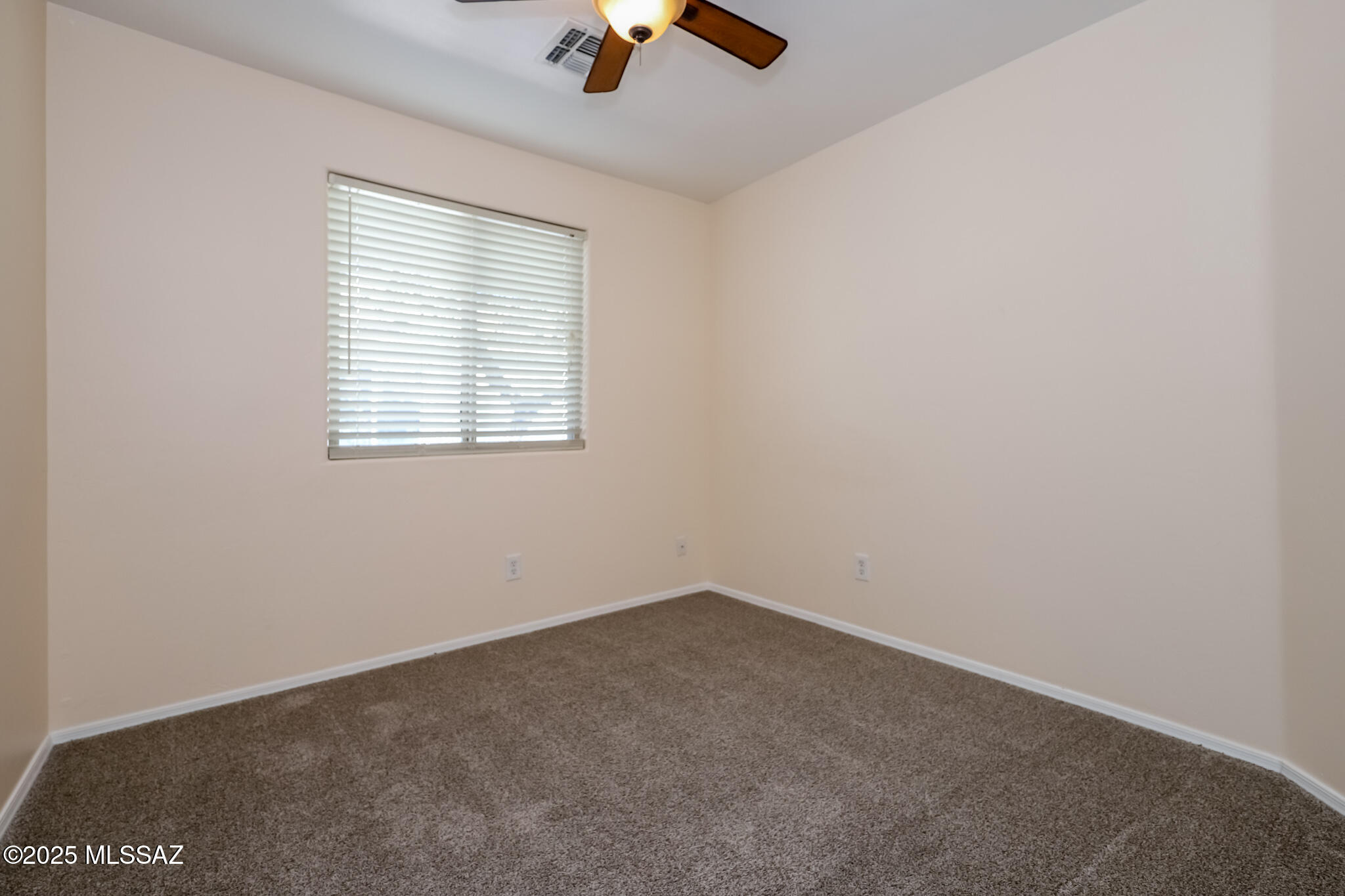 Hacienda Del Oro (1-78) - Residential Lease