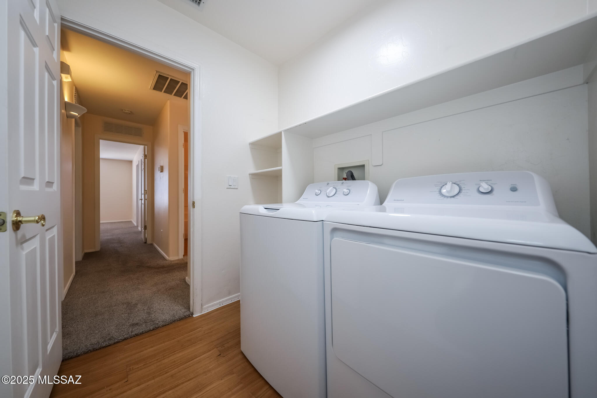 Hacienda Del Oro (1-78) - Residential Lease