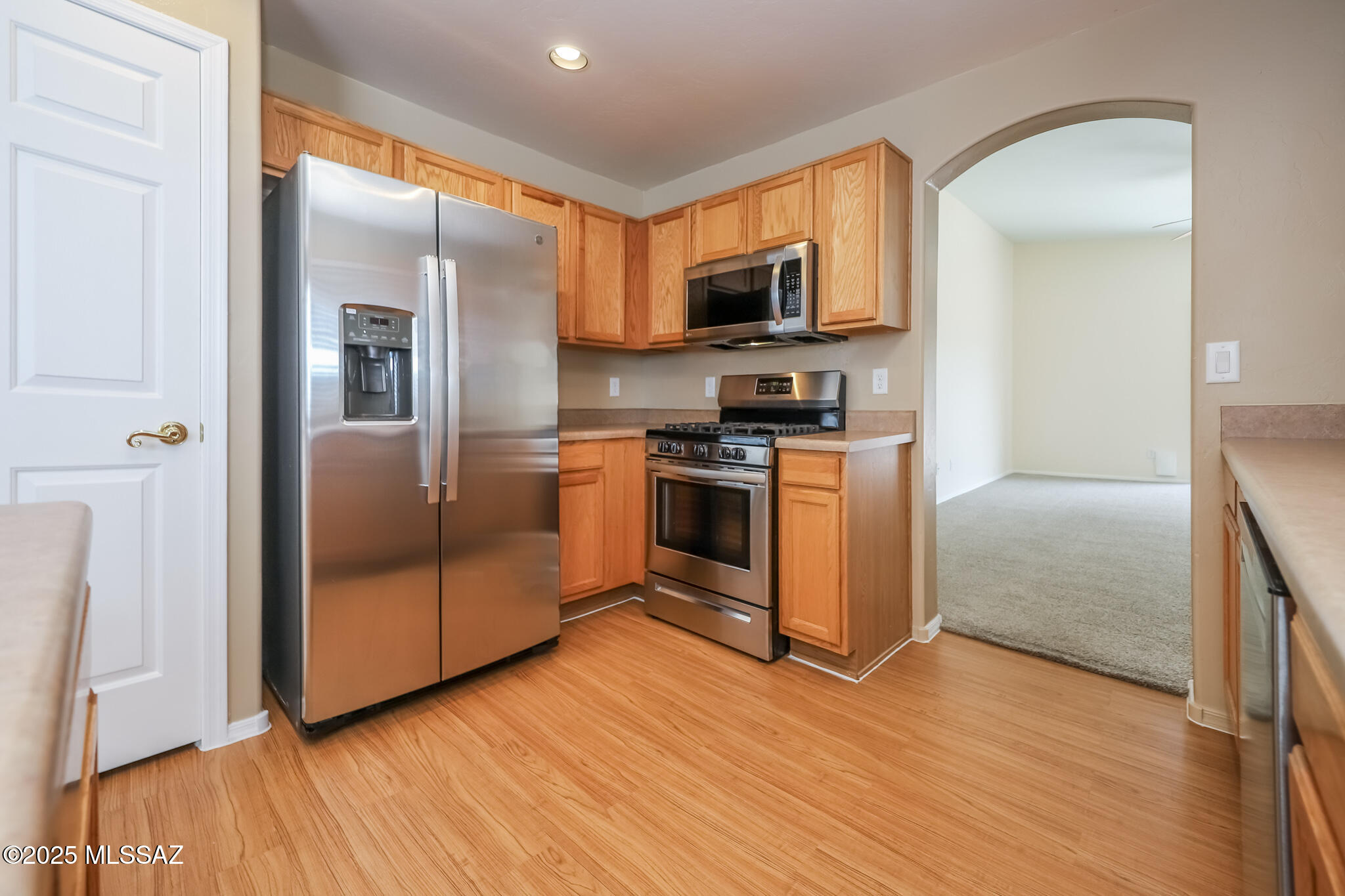 Hacienda Del Oro (1-78) - Residential Lease