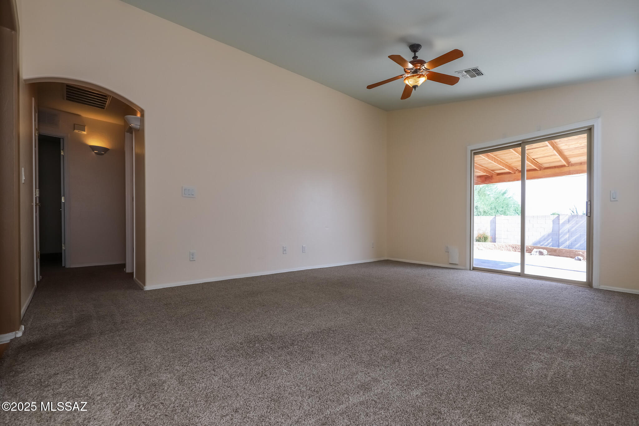 Hacienda Del Oro (1-78) - Residential Lease