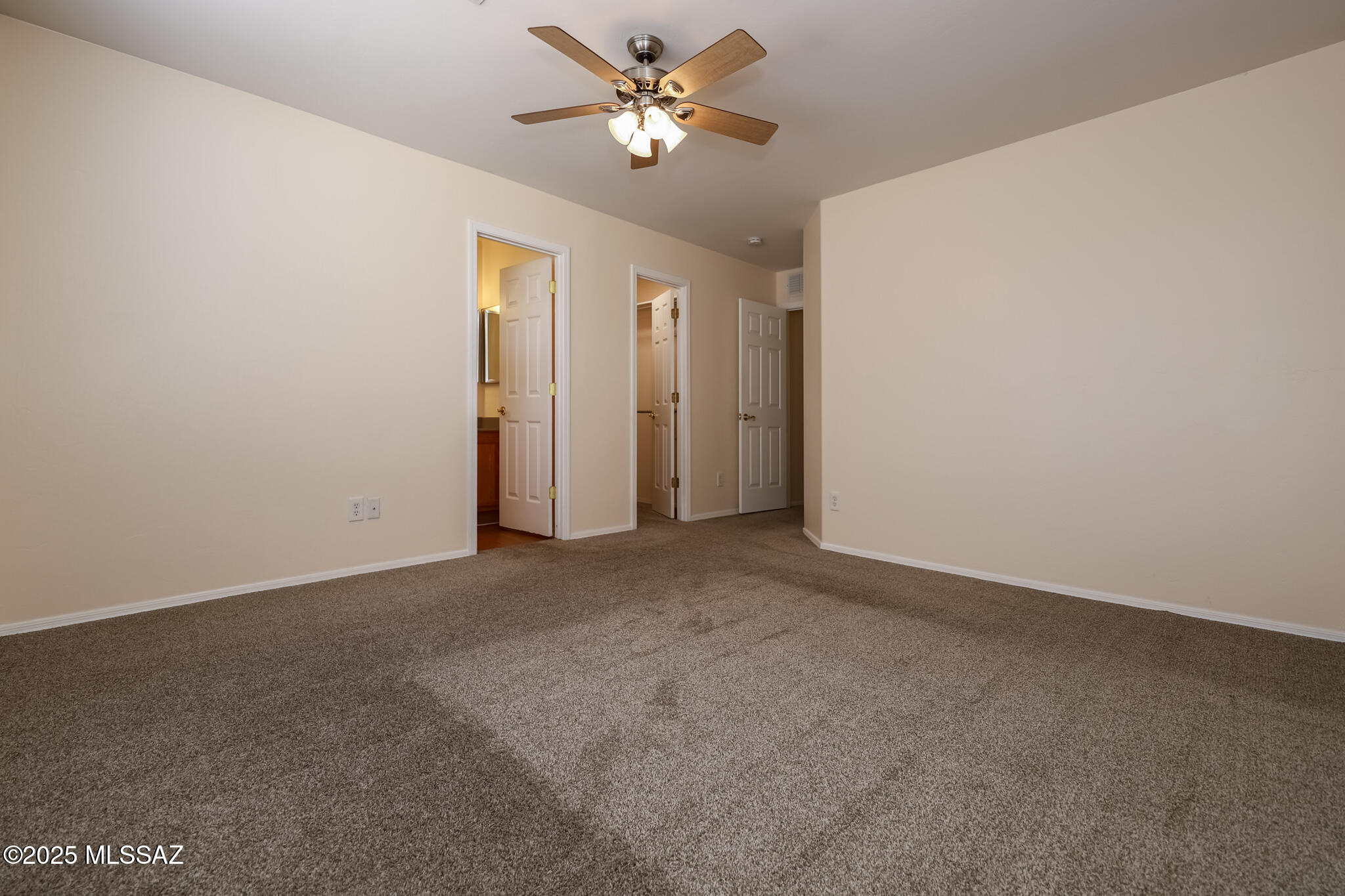 Hacienda Del Oro (1-78) - Residential Lease