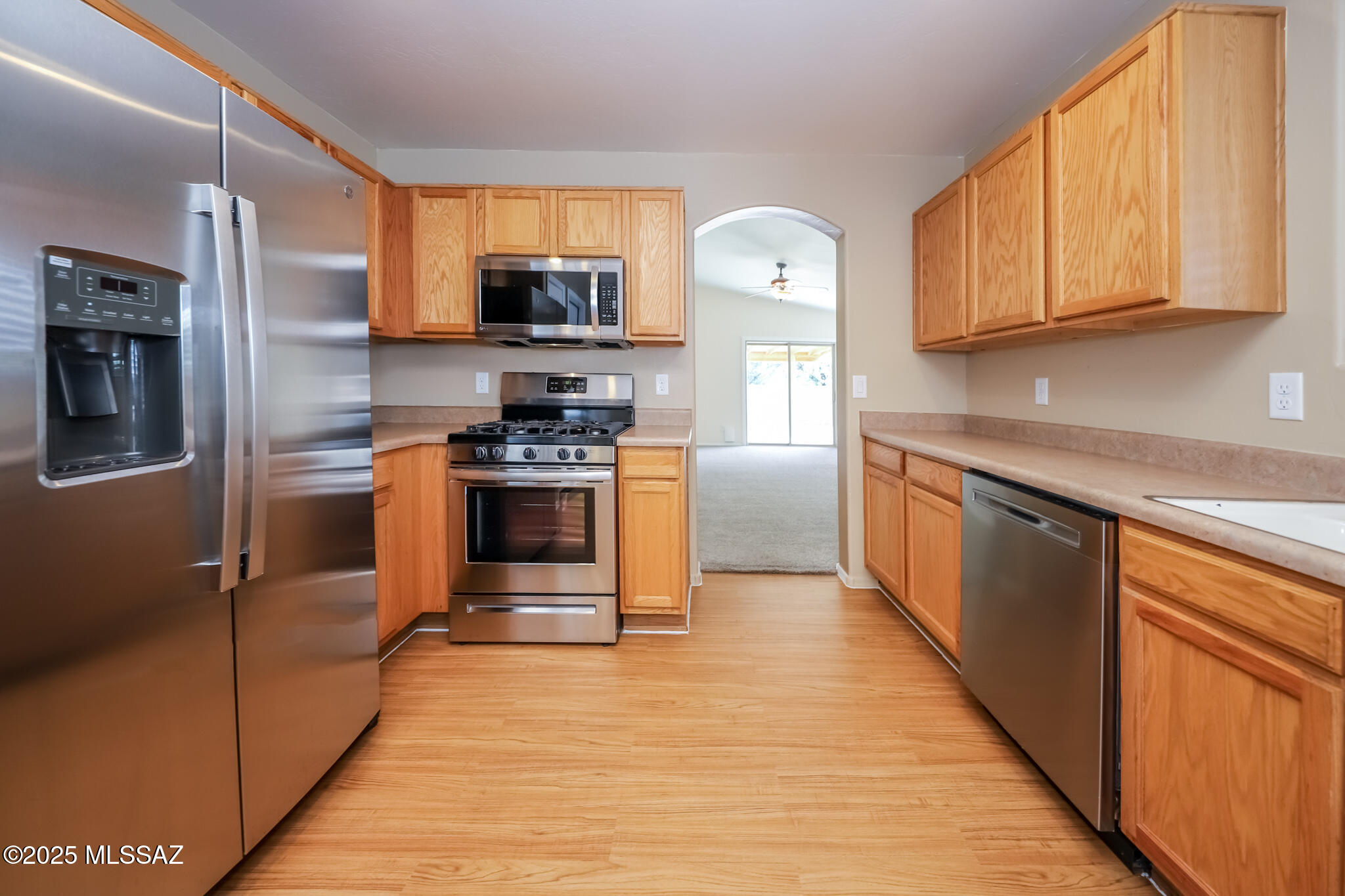 Hacienda Del Oro (1-78) - Residential Lease