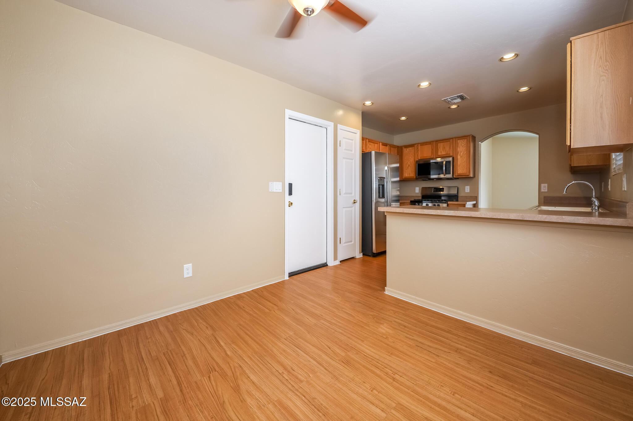 Hacienda Del Oro (1-78) - Residential Lease