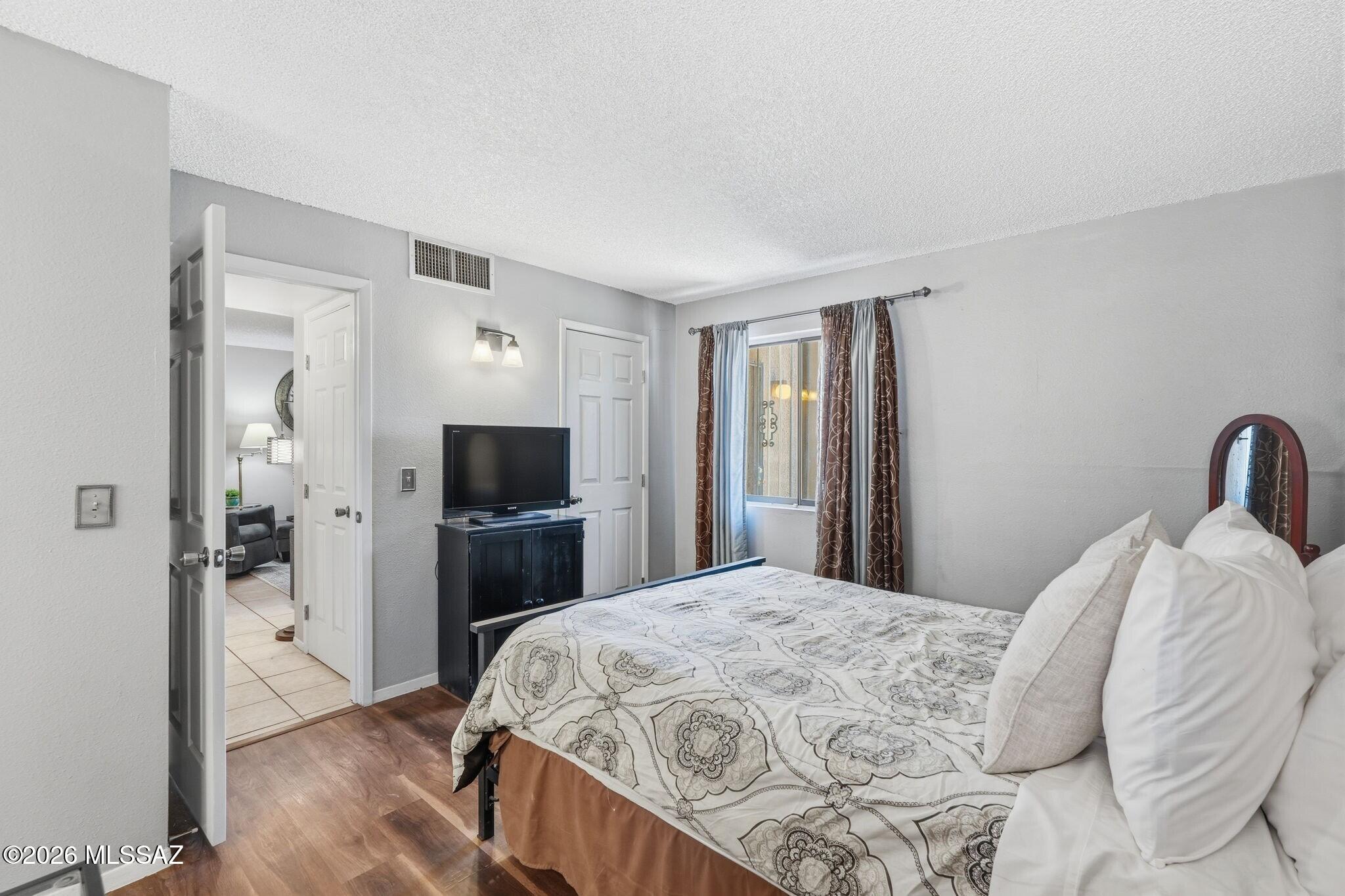 Golf Links East Condos (1-48) - Residential