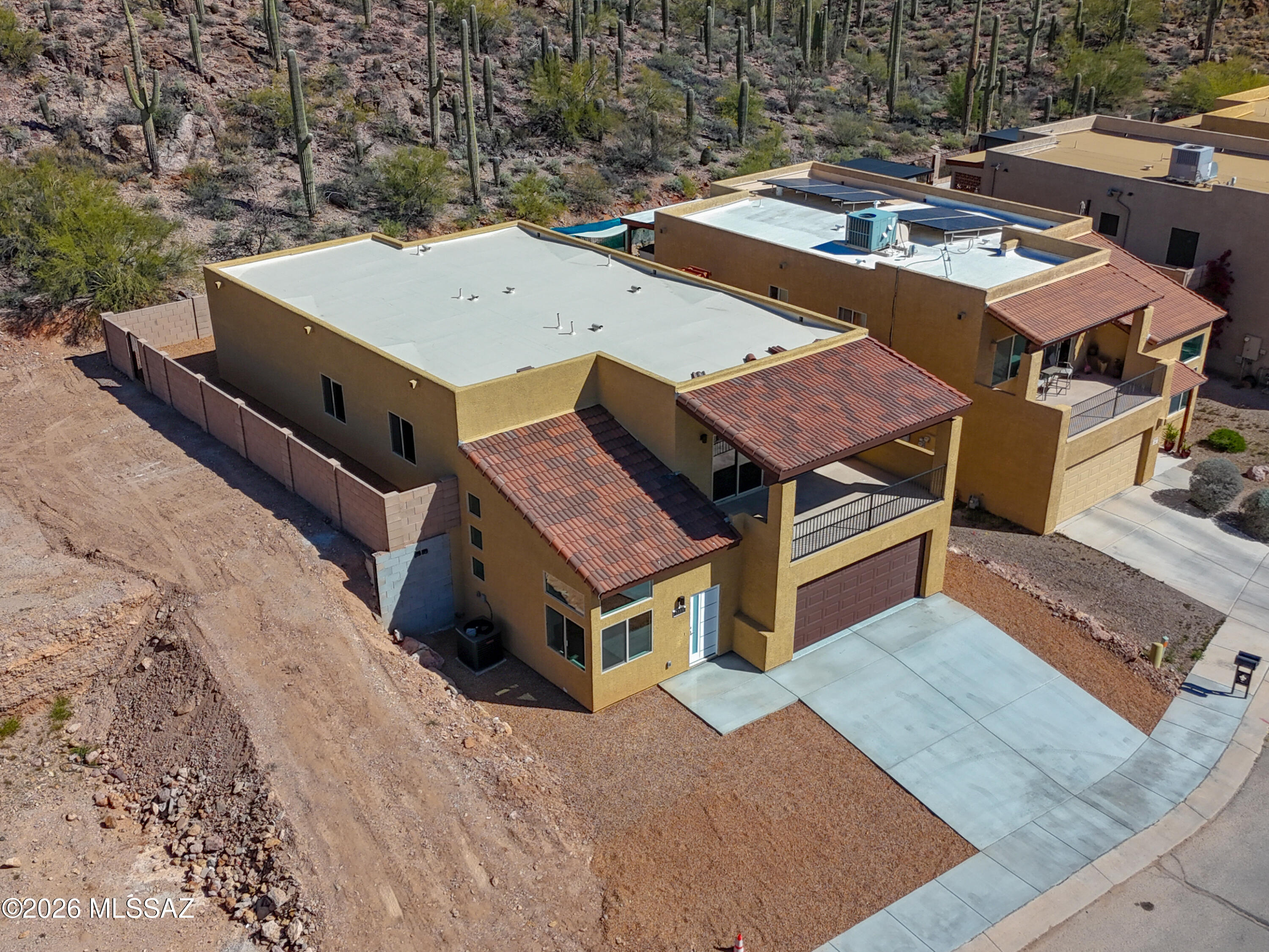 Mountain Manor View - Residential