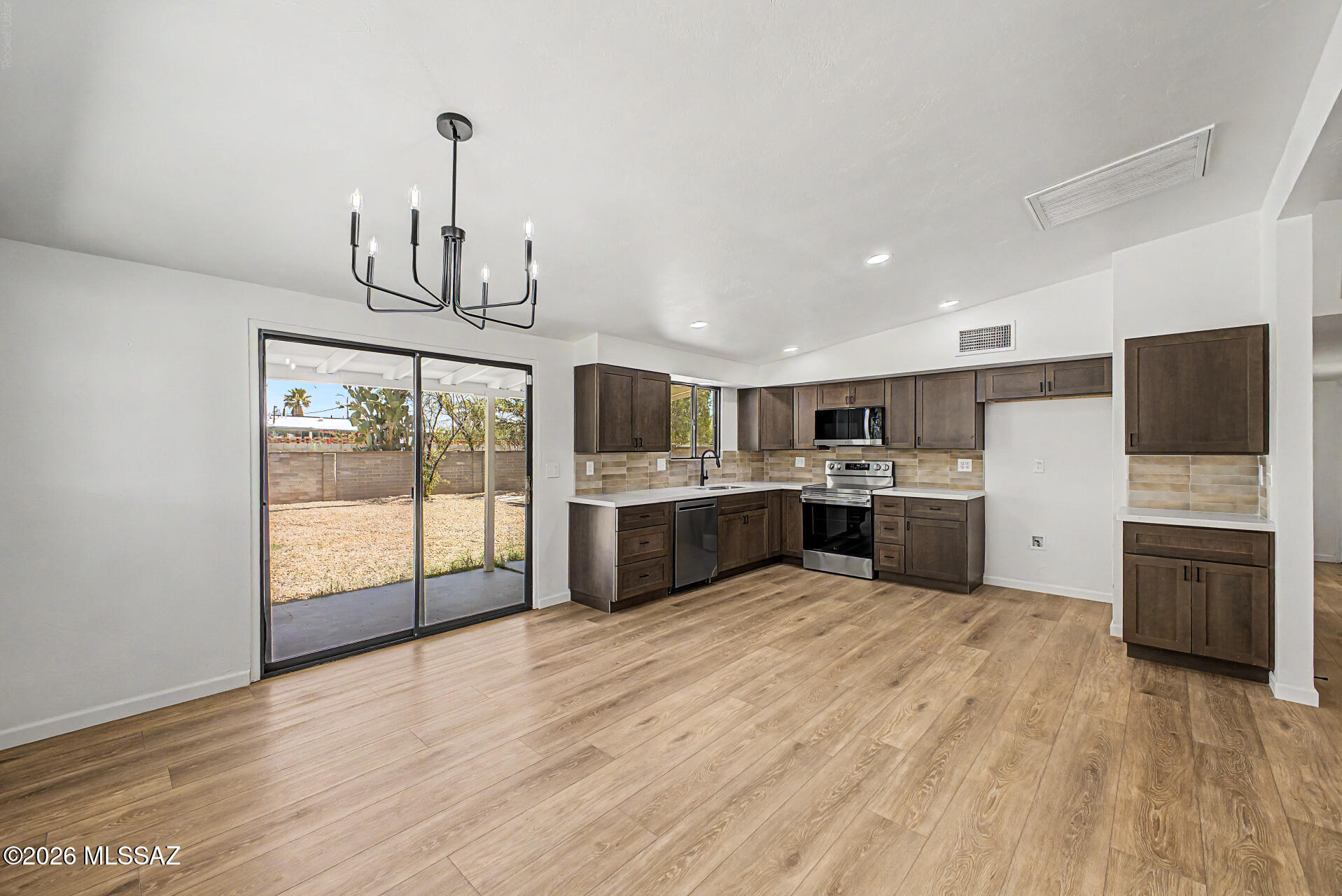 Kingston Knolls Terrace - Residential