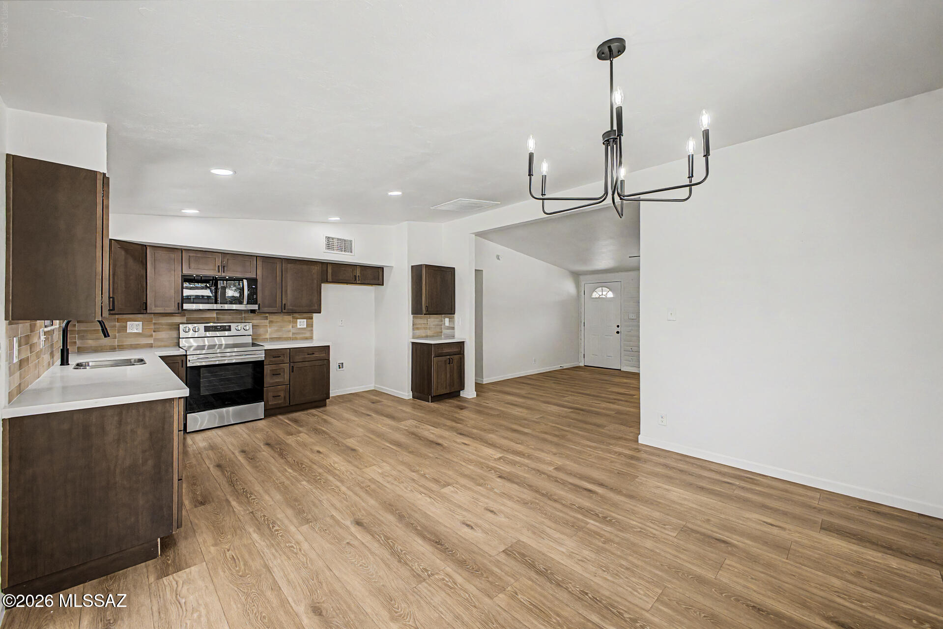Kingston Knolls Terrace - Residential