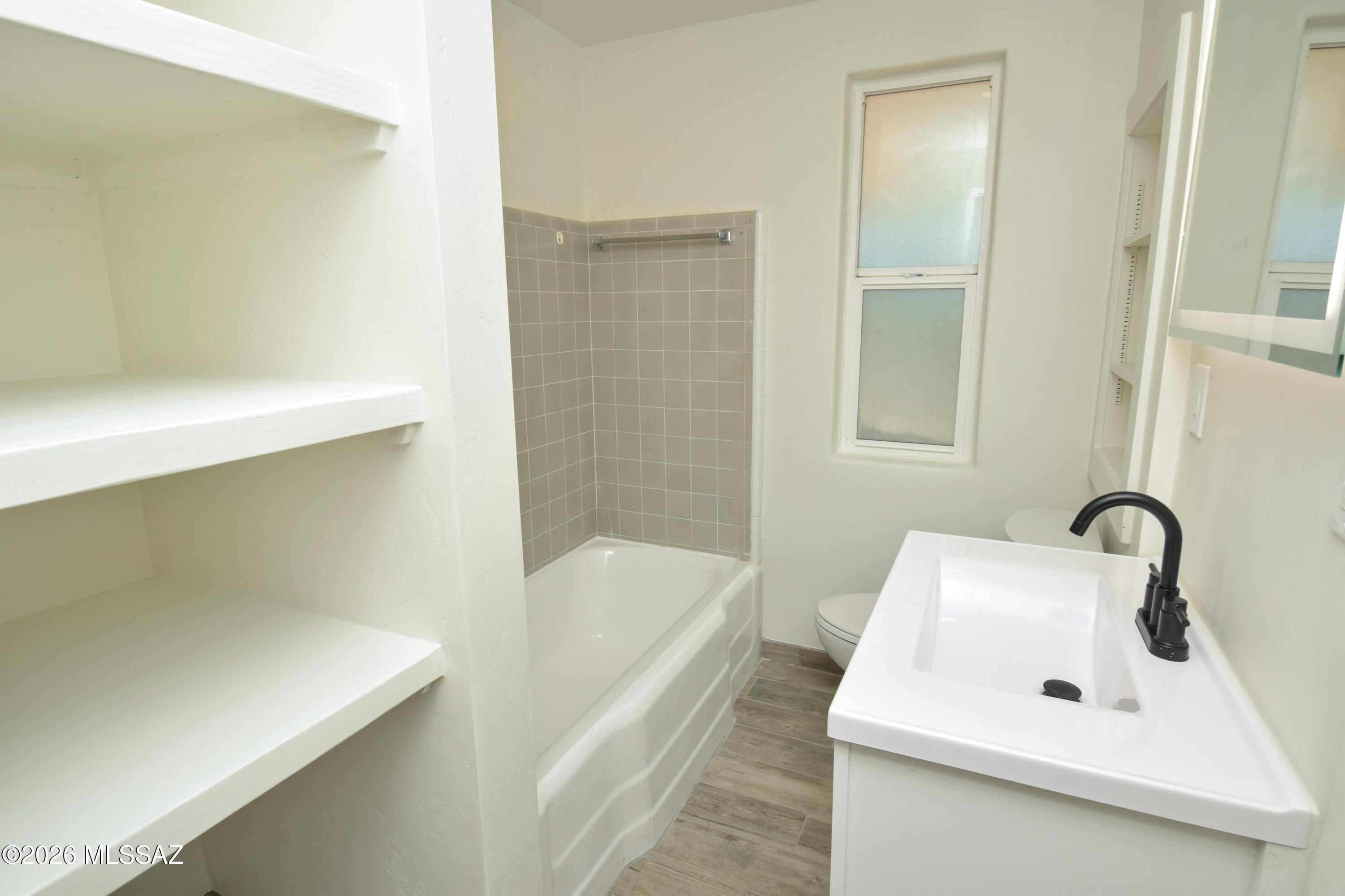 Hedrick Acreage NO 2 - Residential Lease