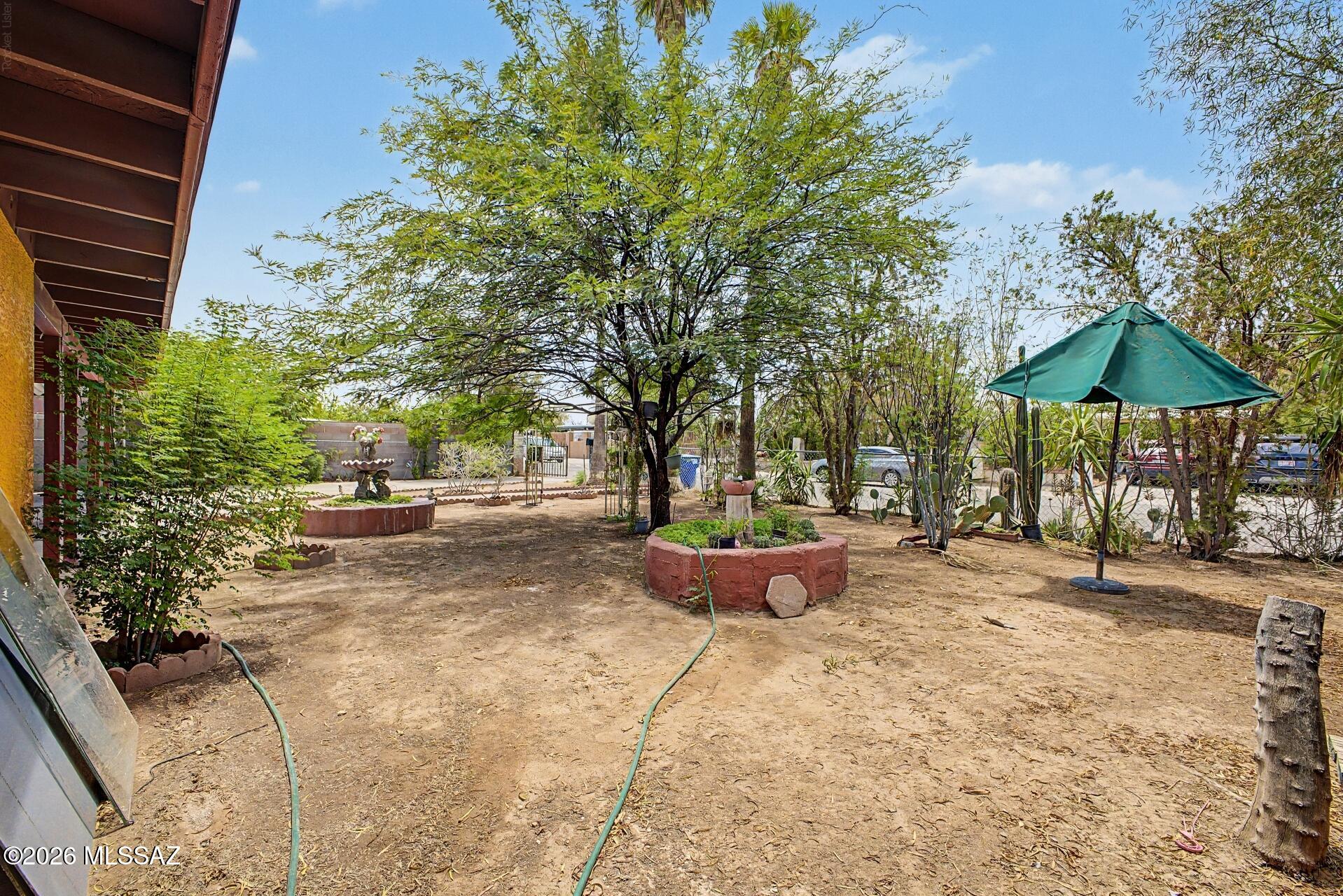 South Manor - Residential