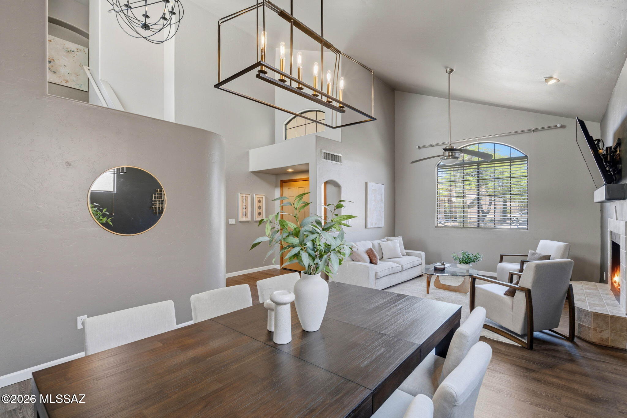 Hills On La Canada (The) - Residential