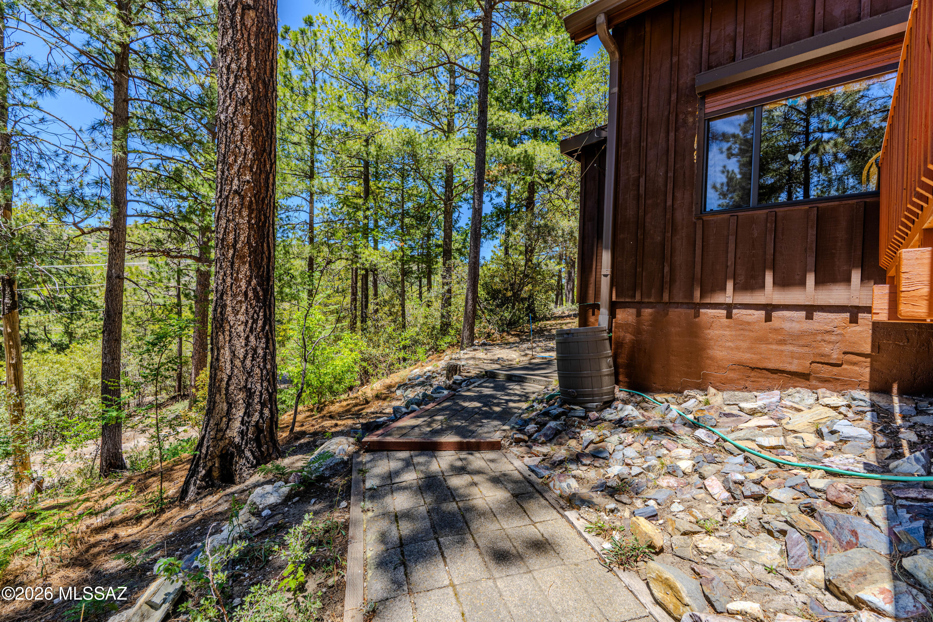 Loma Sabino Pines - Residential