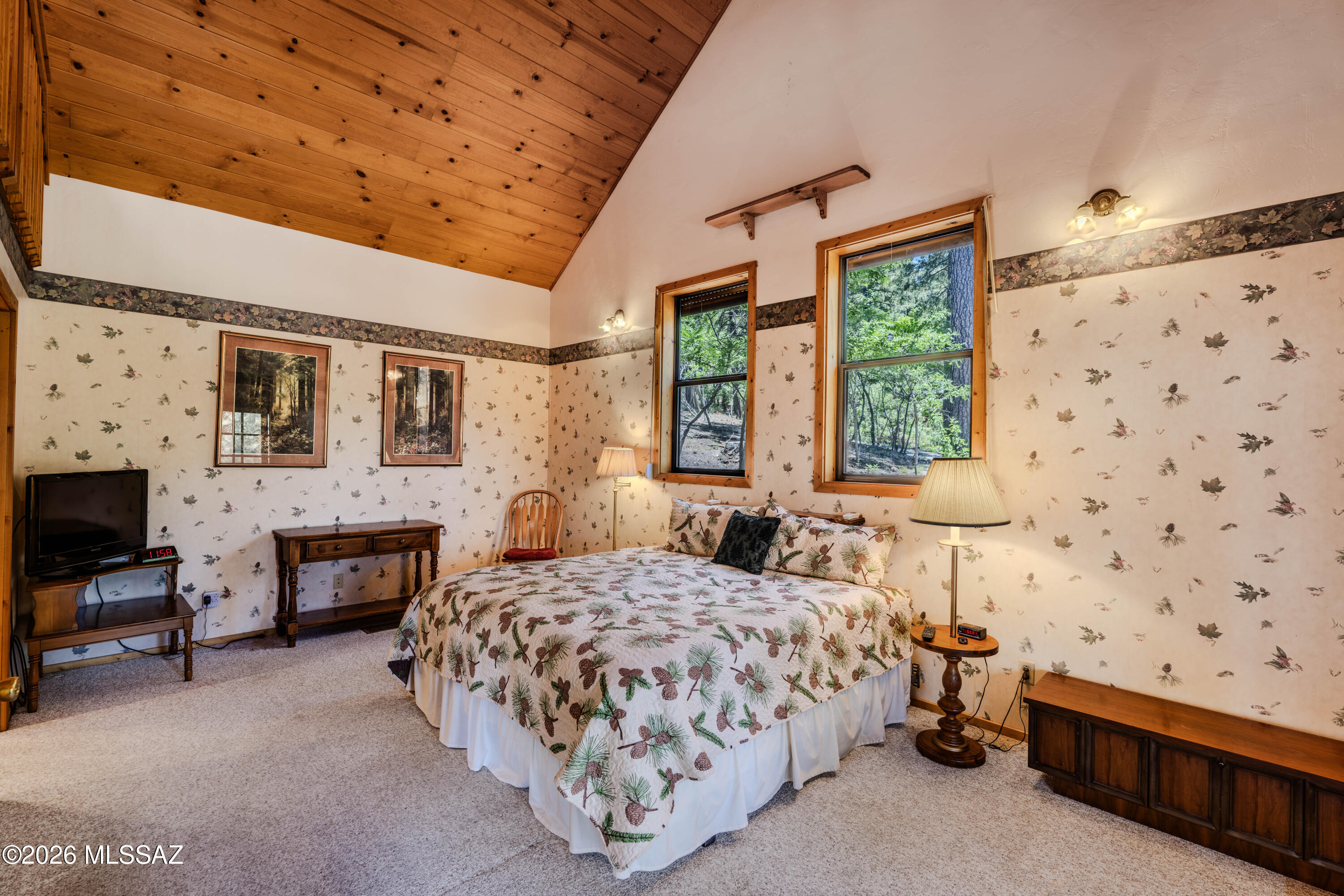 Loma Sabino Pines - Residential