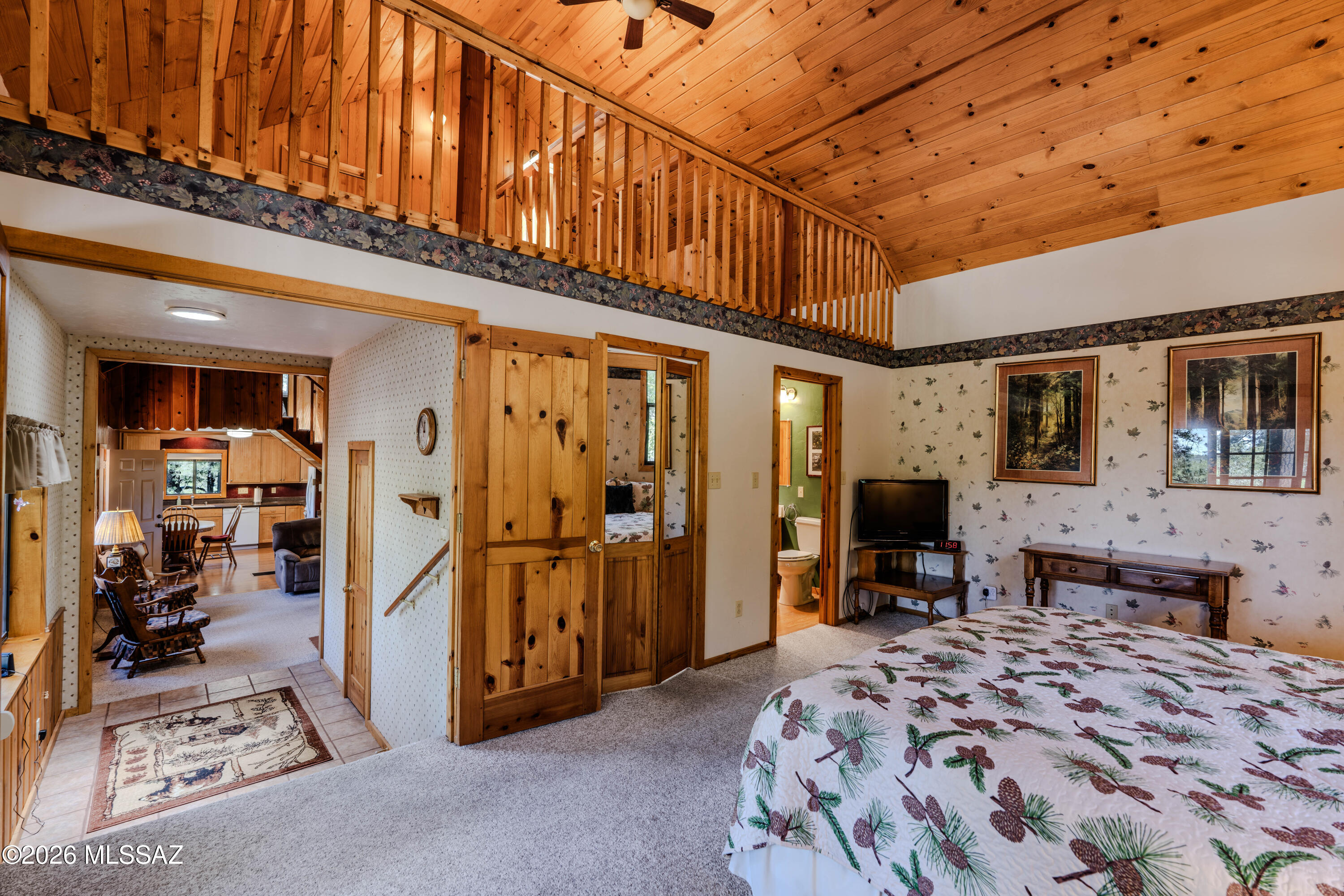 Loma Sabino Pines - Residential