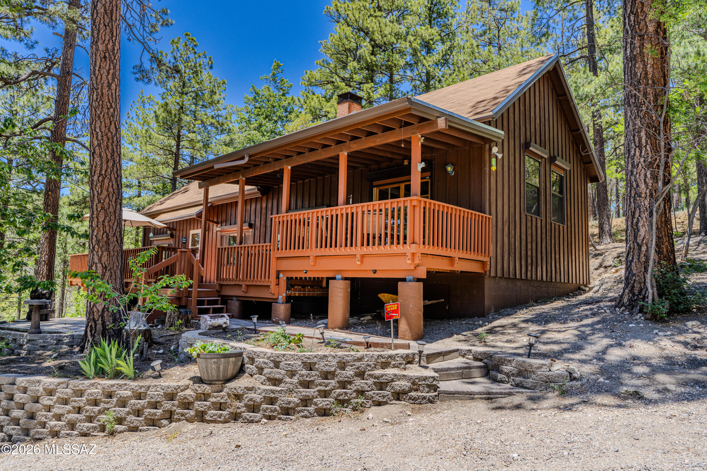 Loma Sabino Pines - Residential