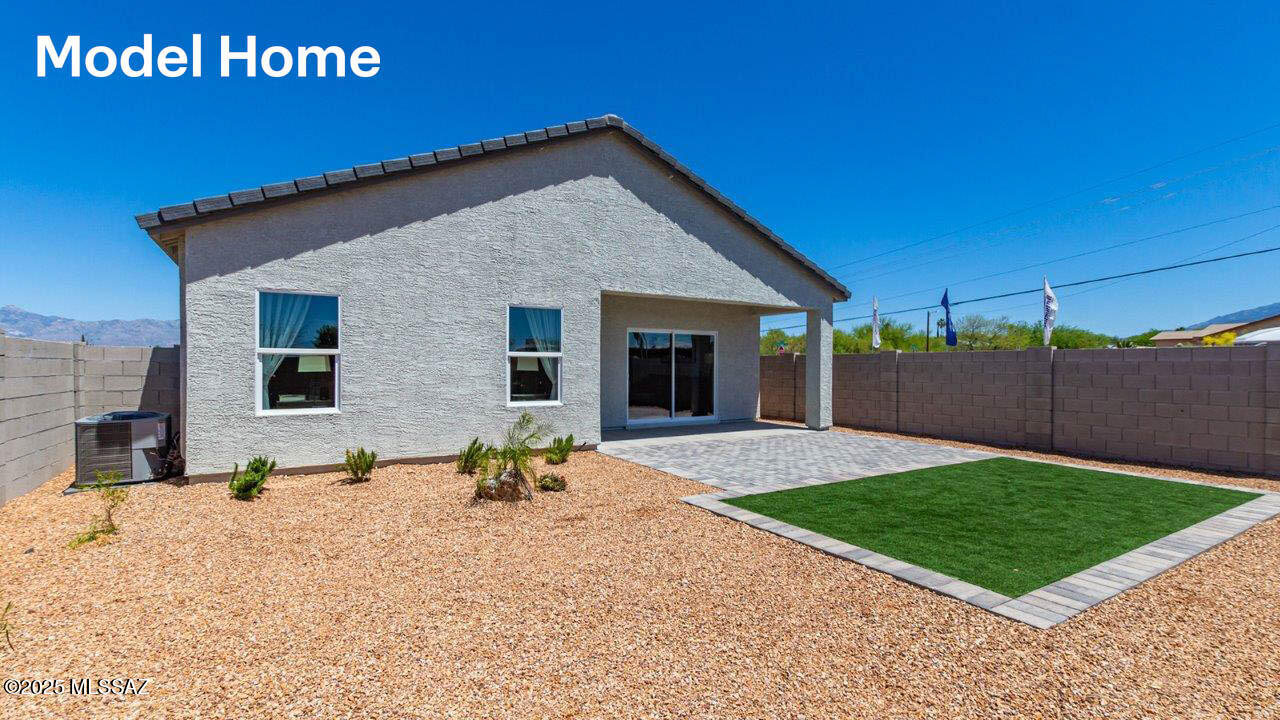 Saguaro Bloom SQ20180540069 - Residential