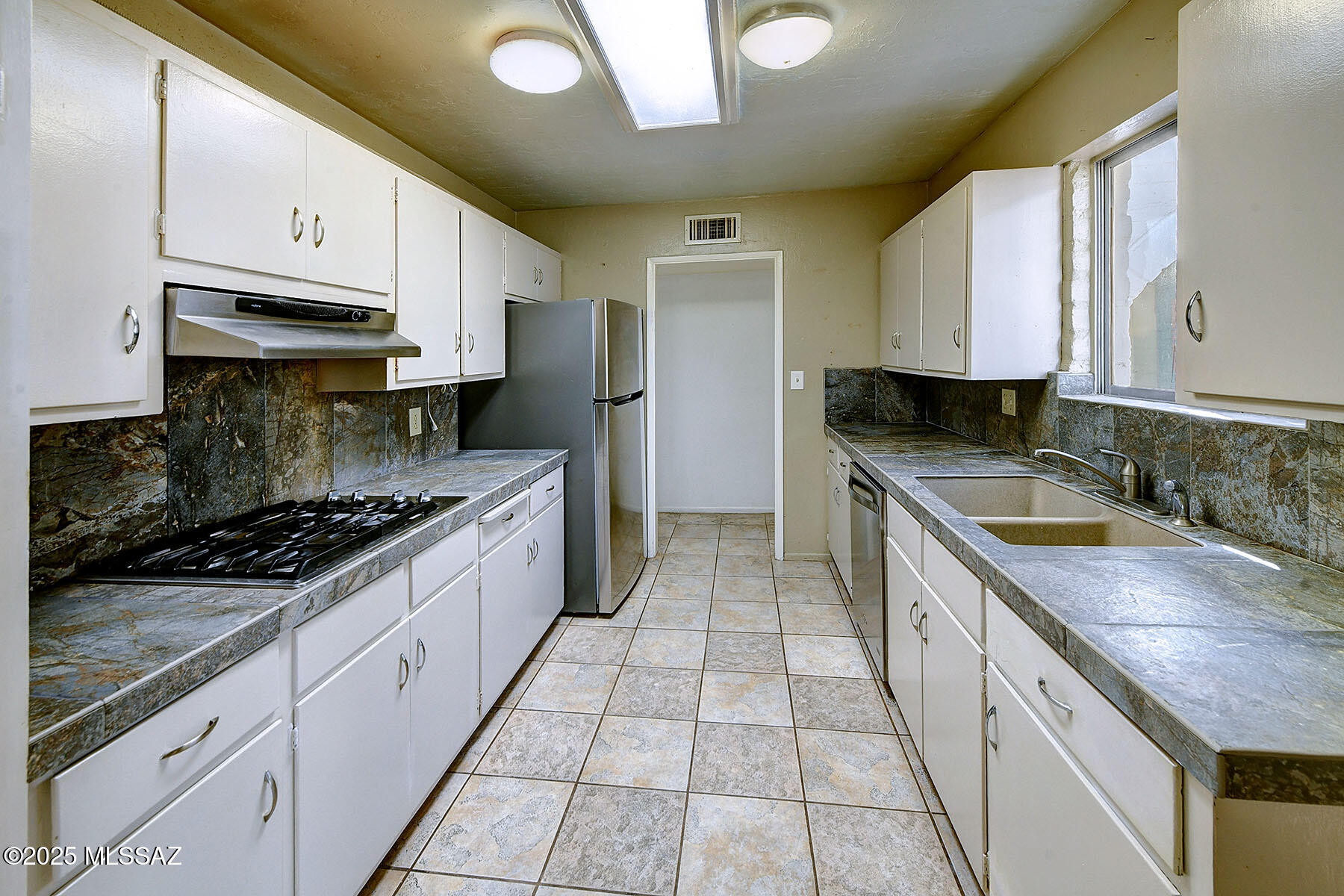 Las Lomitas (1) - Residential