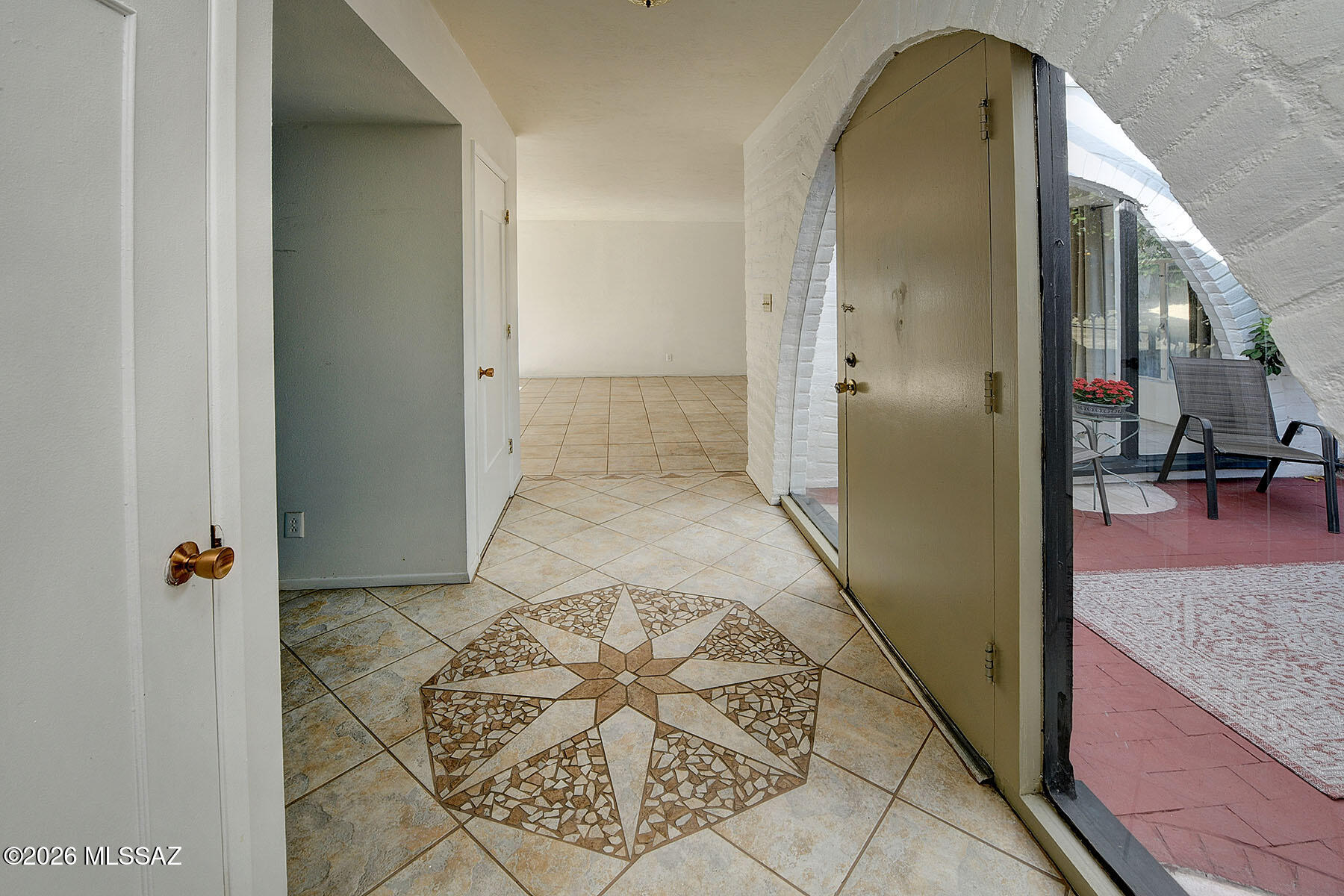 Las Lomitas (1) - Residential