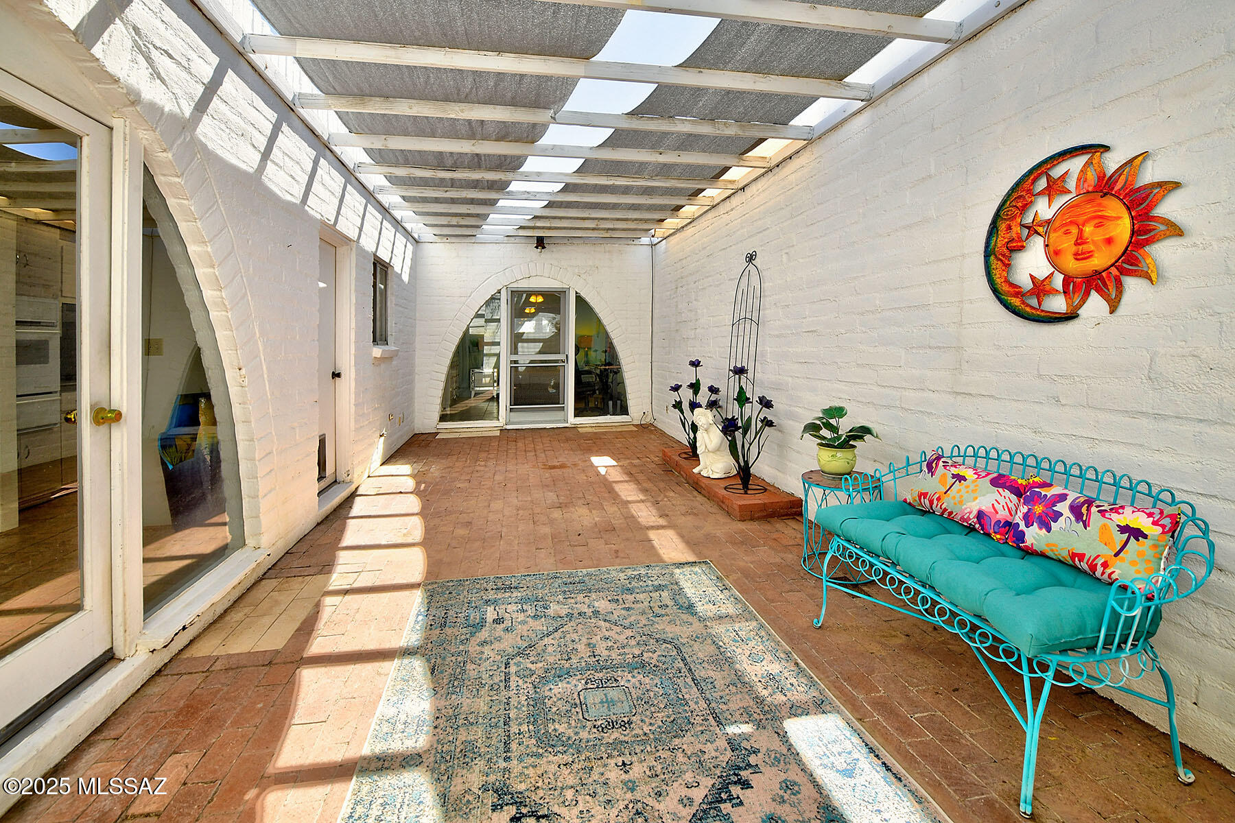 Las Lomitas (1) - Residential