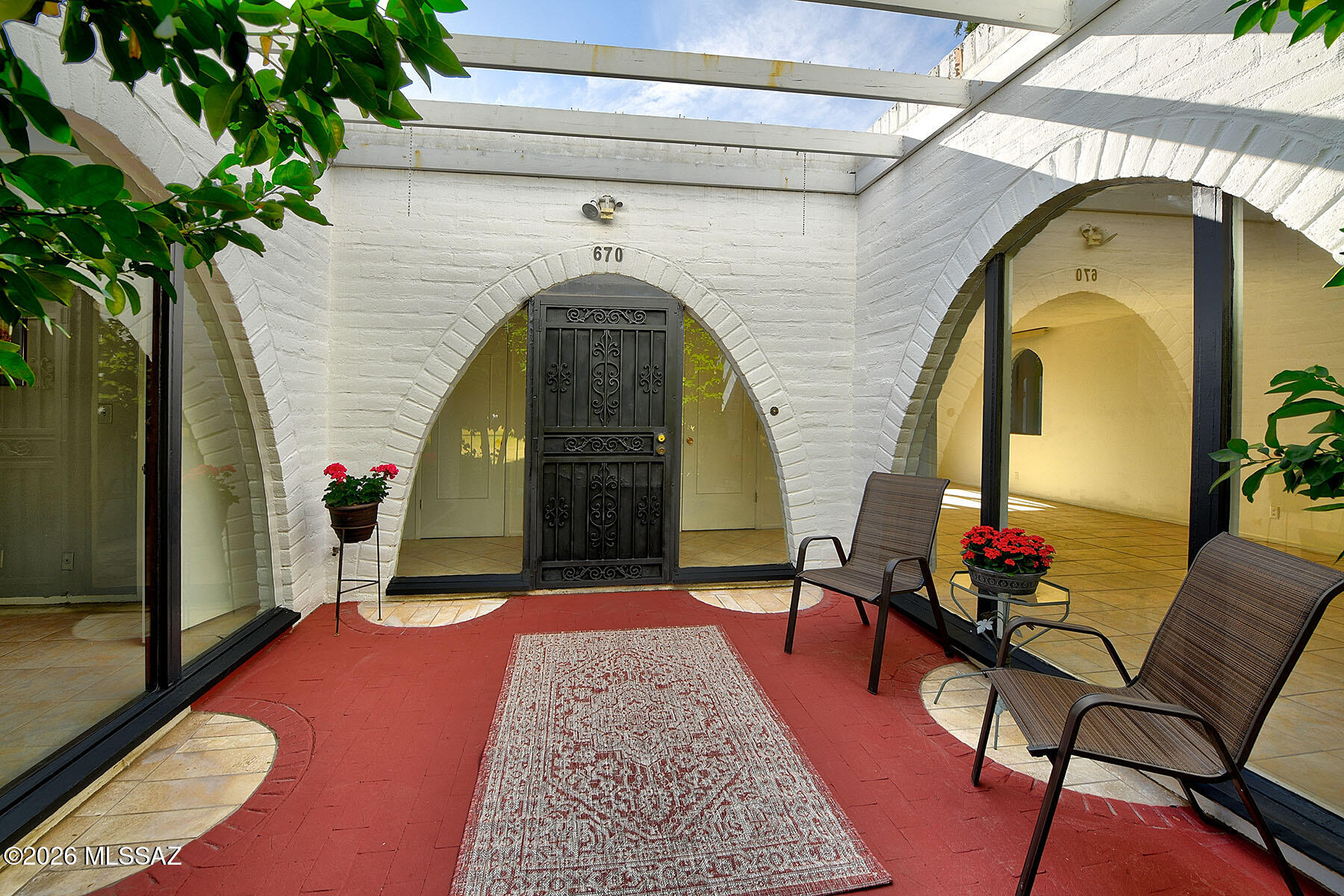 Las Lomitas (1) - Residential