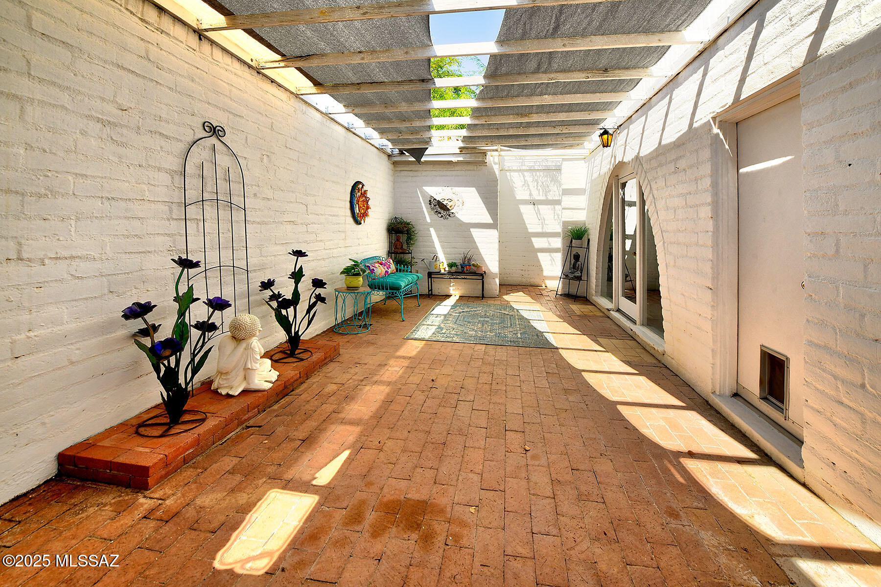 Las Lomitas (1) - Residential