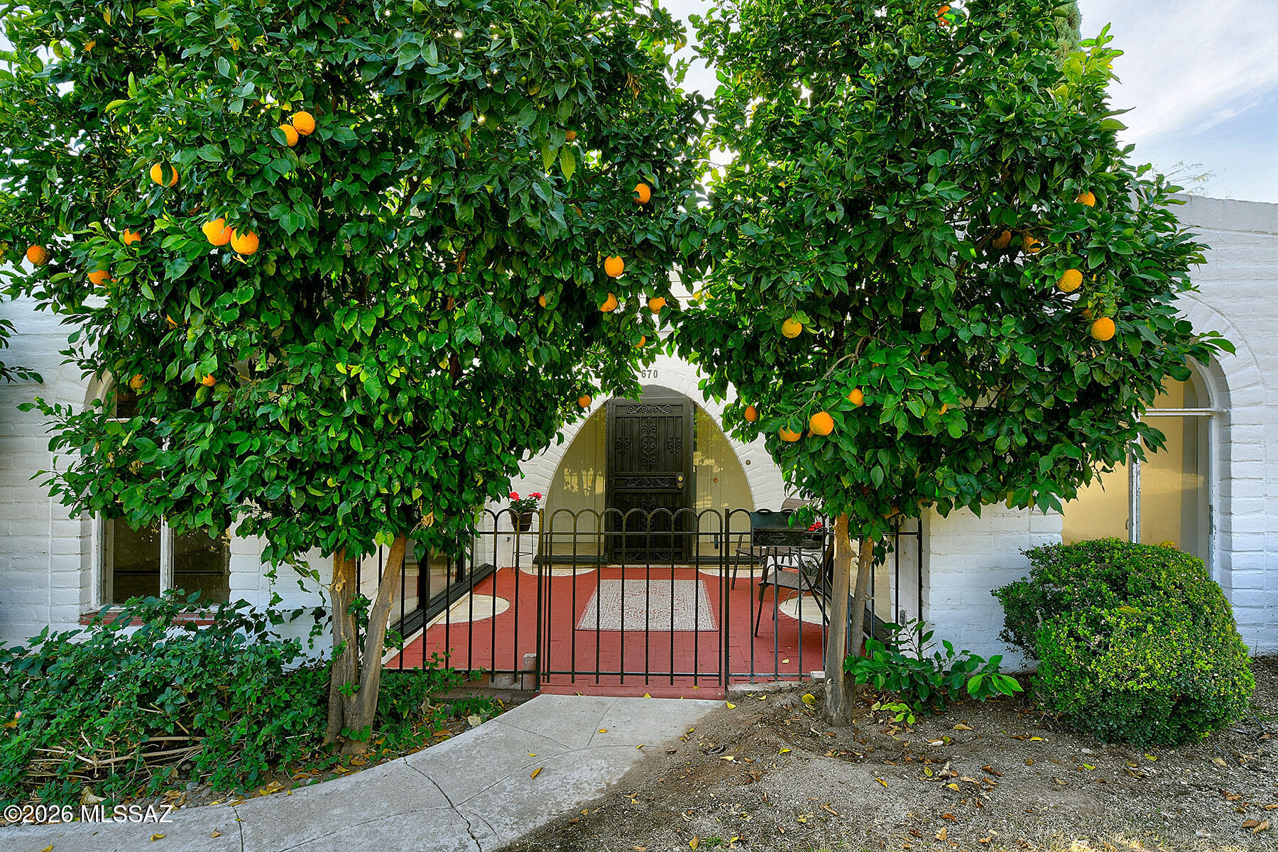 Las Lomitas (1) - Residential